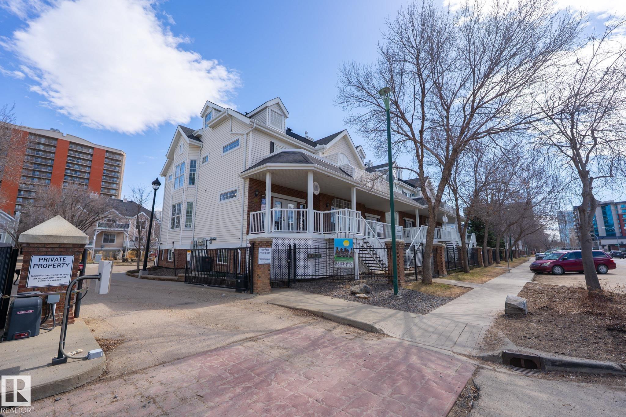 Photo 18 at 3 - 10235 111 Street NW, Downtown, Edmonton