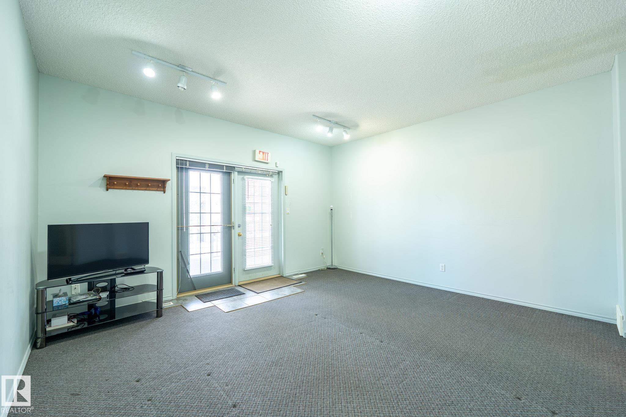 3 - 10235 111 Street NW, Downtown, Edmonton