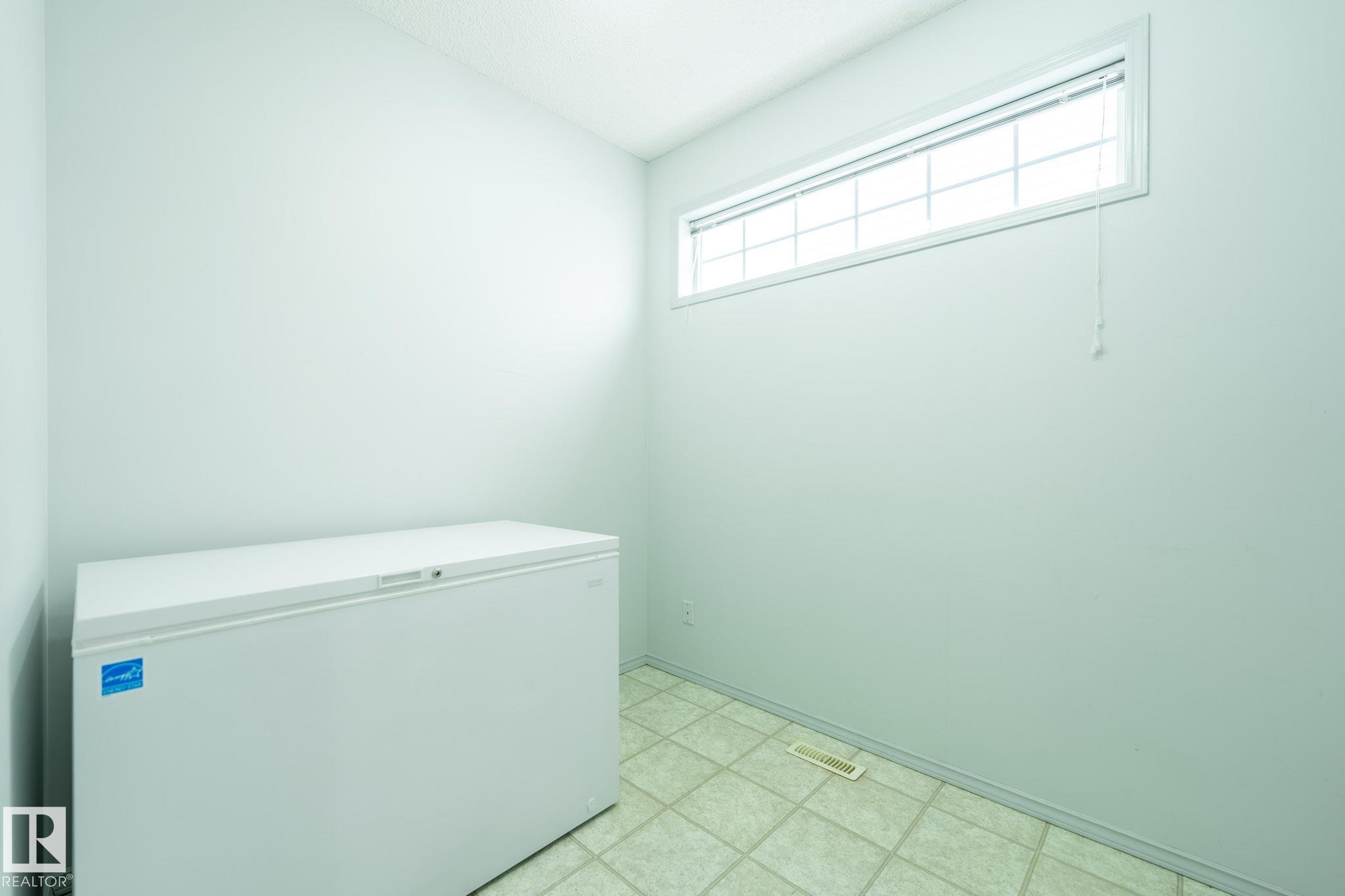 Photo 8 at 3 - 10235 111 Street NW, Downtown, Edmonton