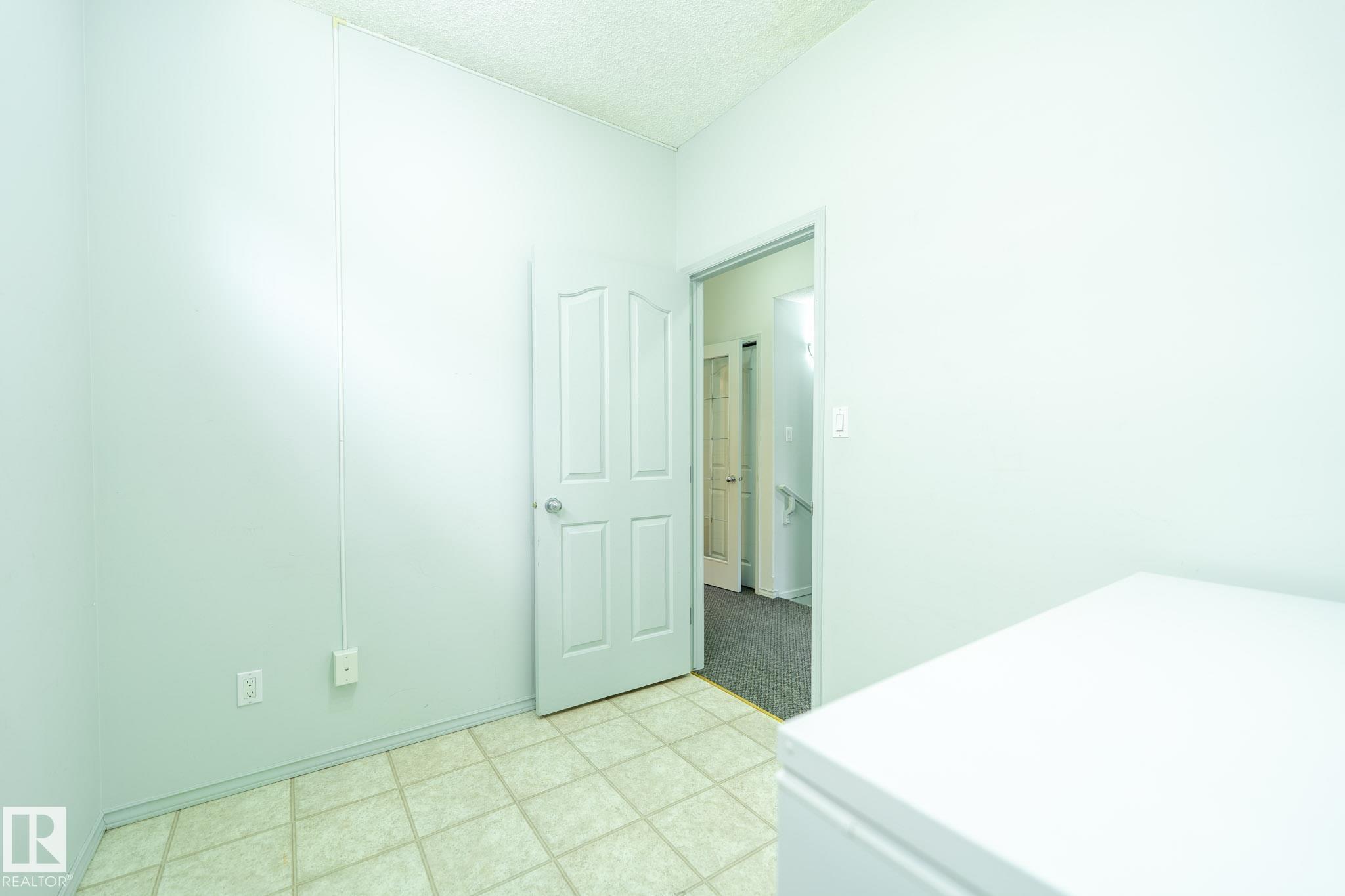 Photo 9 at 3 - 10235 111 Street NW, Downtown, Edmonton