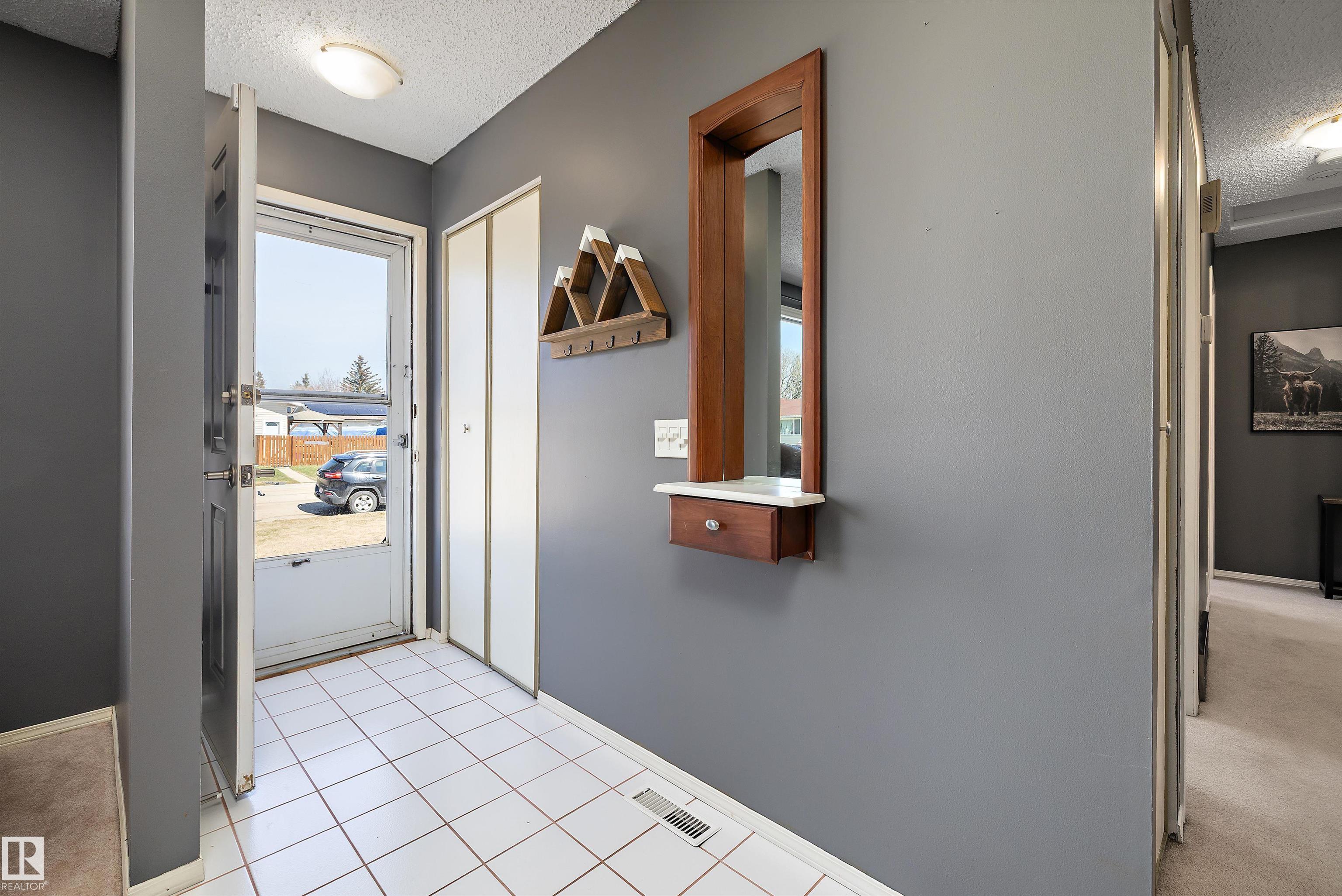 Photo 4 at 9419 98 Avenue, Morinville