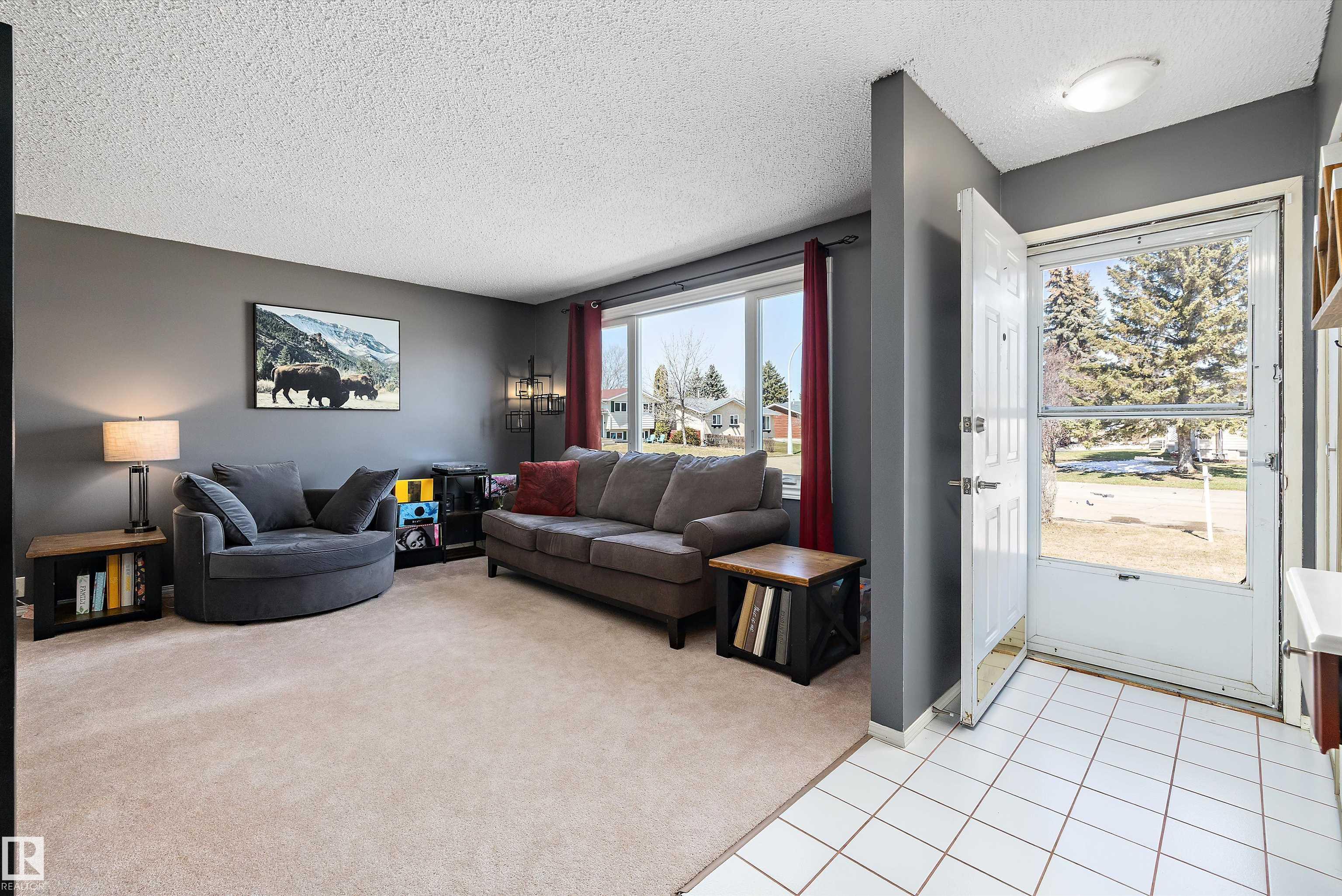 Photo 5 at 9419 98 Avenue, Morinville