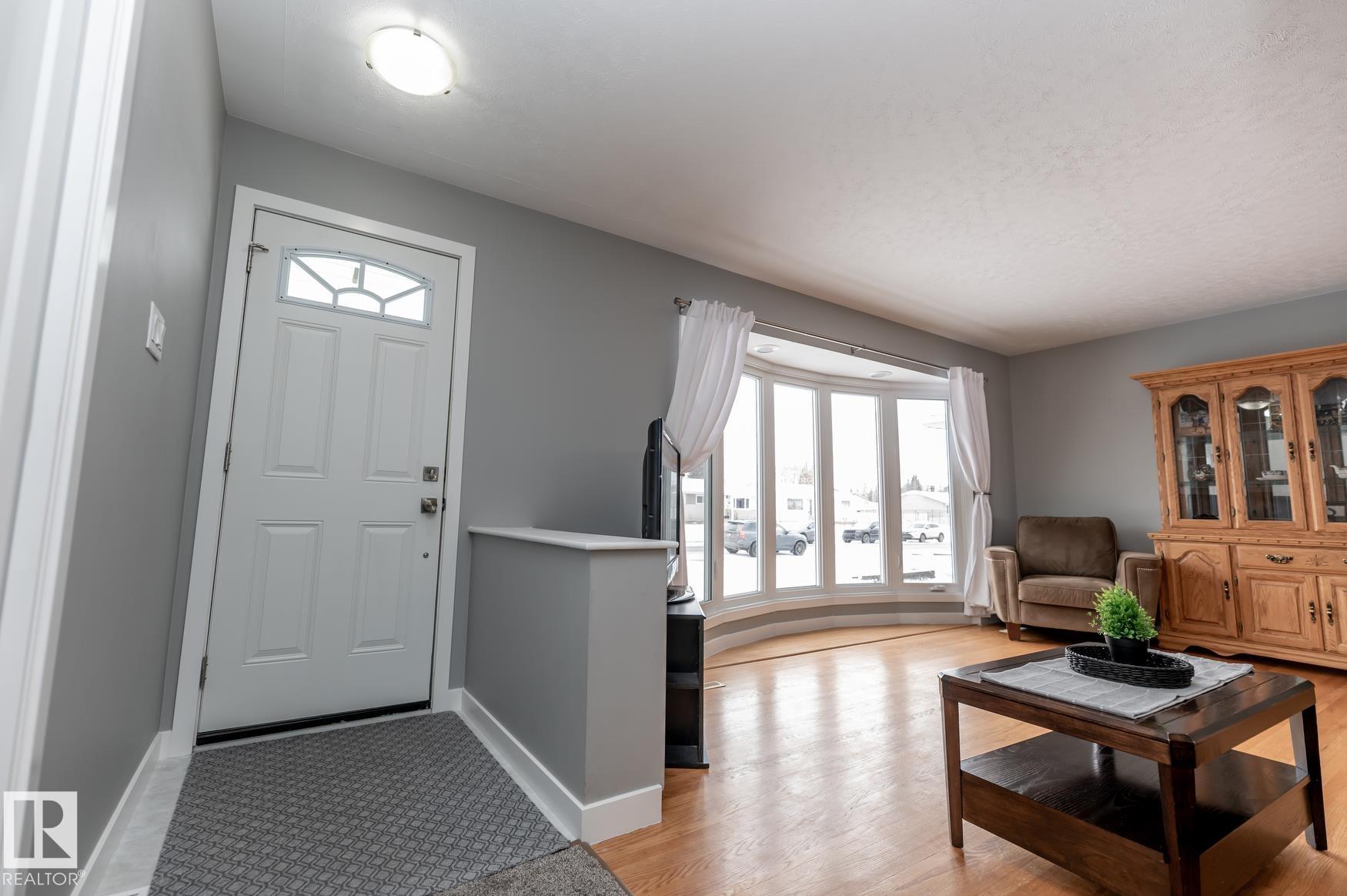 13503 111 Street NW, Rosslyn, Edmonton