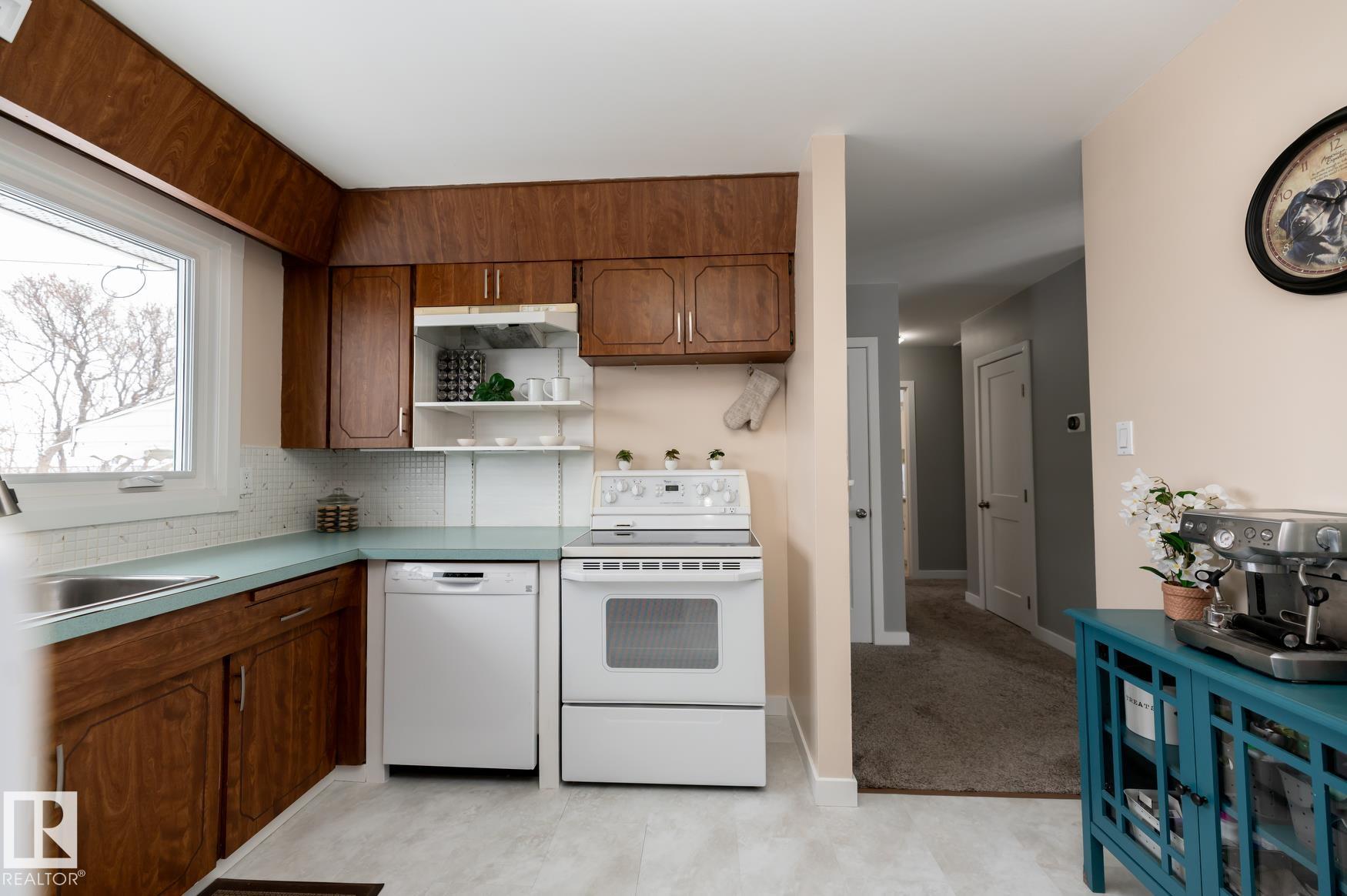 Photo 8 at 13503 111 Street NW, Rosslyn, Edmonton