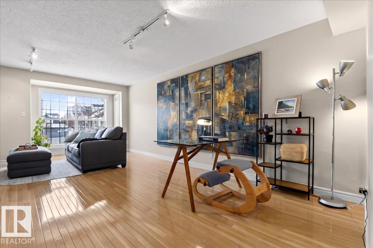 Photo 27 at 34 - 10235 111 Street NW, Downtown, Edmonton