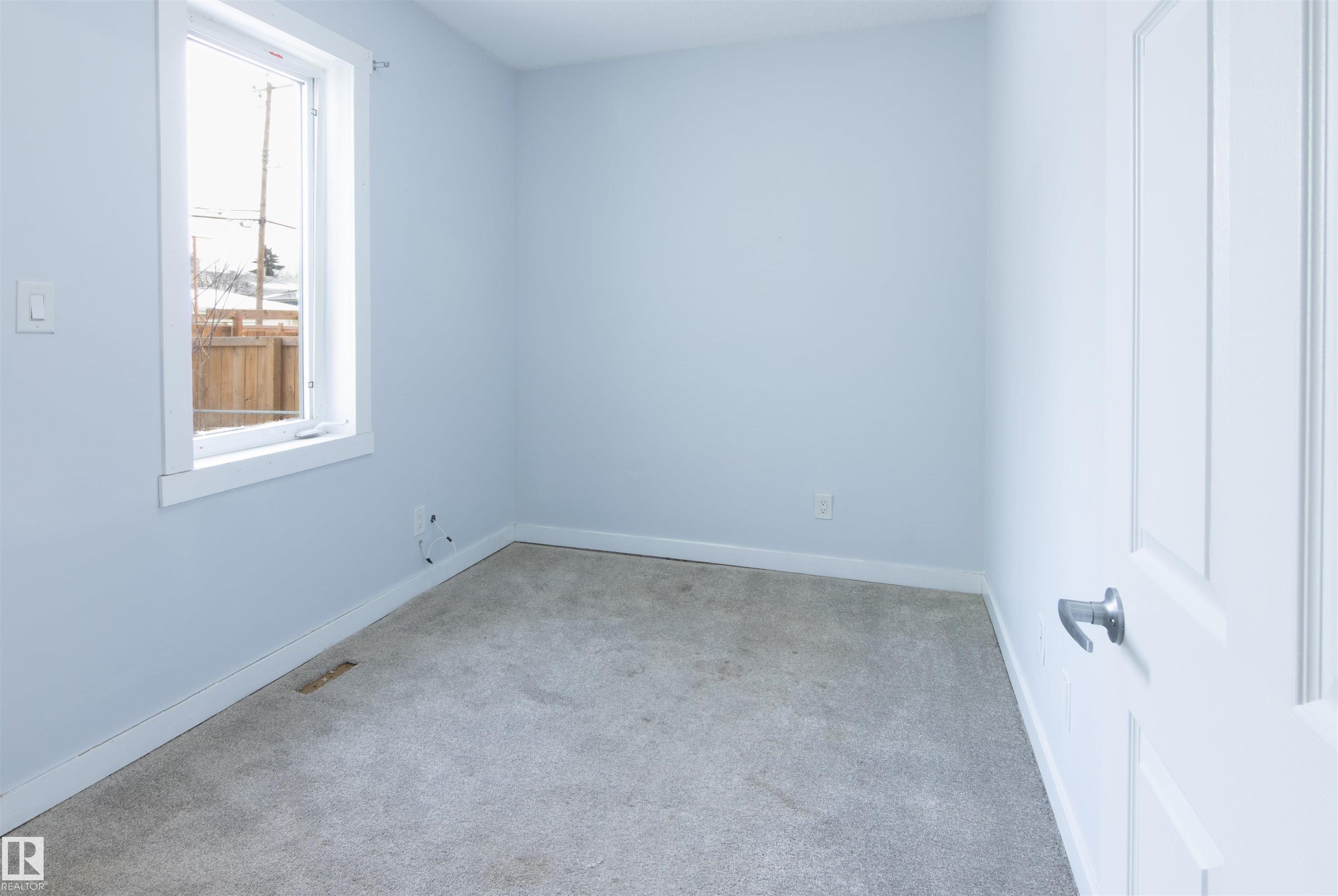 https://zimg.paragon.ice.com/ParagonImages/Property/PM/RAE/225397287/12/0/0/8c5e062324dbacdc42b98a899e1be062/1/bff63341e2a0c146ca3a229d13aebf5c/225397287-CCAB2DFF-E997-412B-9953-D29534914F52.JPG