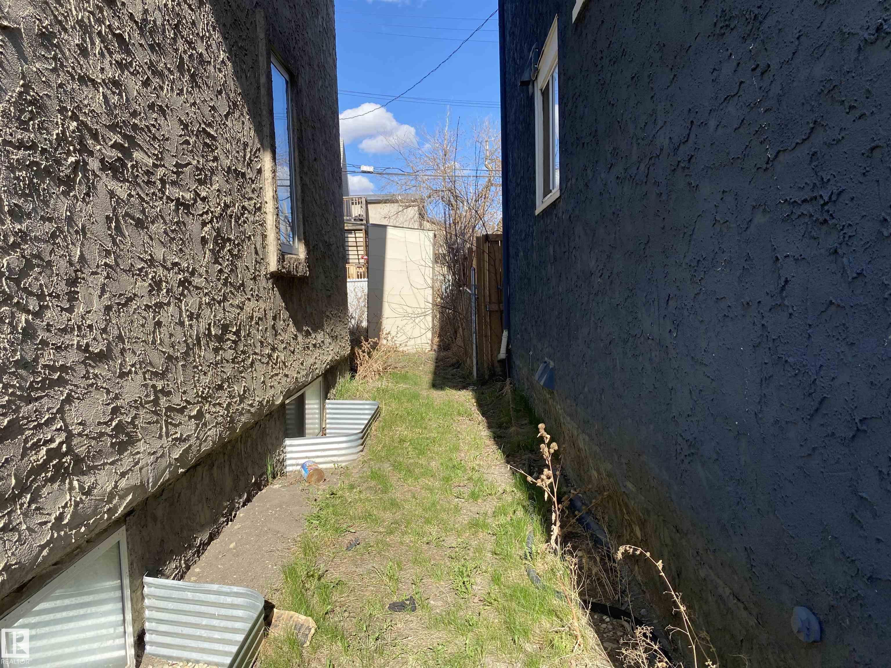 https://zimg.paragon.ice.com/ParagonImages/Property/PM/RAE/225397287/40/0/0/7543a36aa718be62496117bd3b7e54cb/1/bff63341e2a0c146ca3a229d13aebf5c/225397287-ecd381e0-0ecf-4ab6-a8f6-a22af4f9290d.JPG