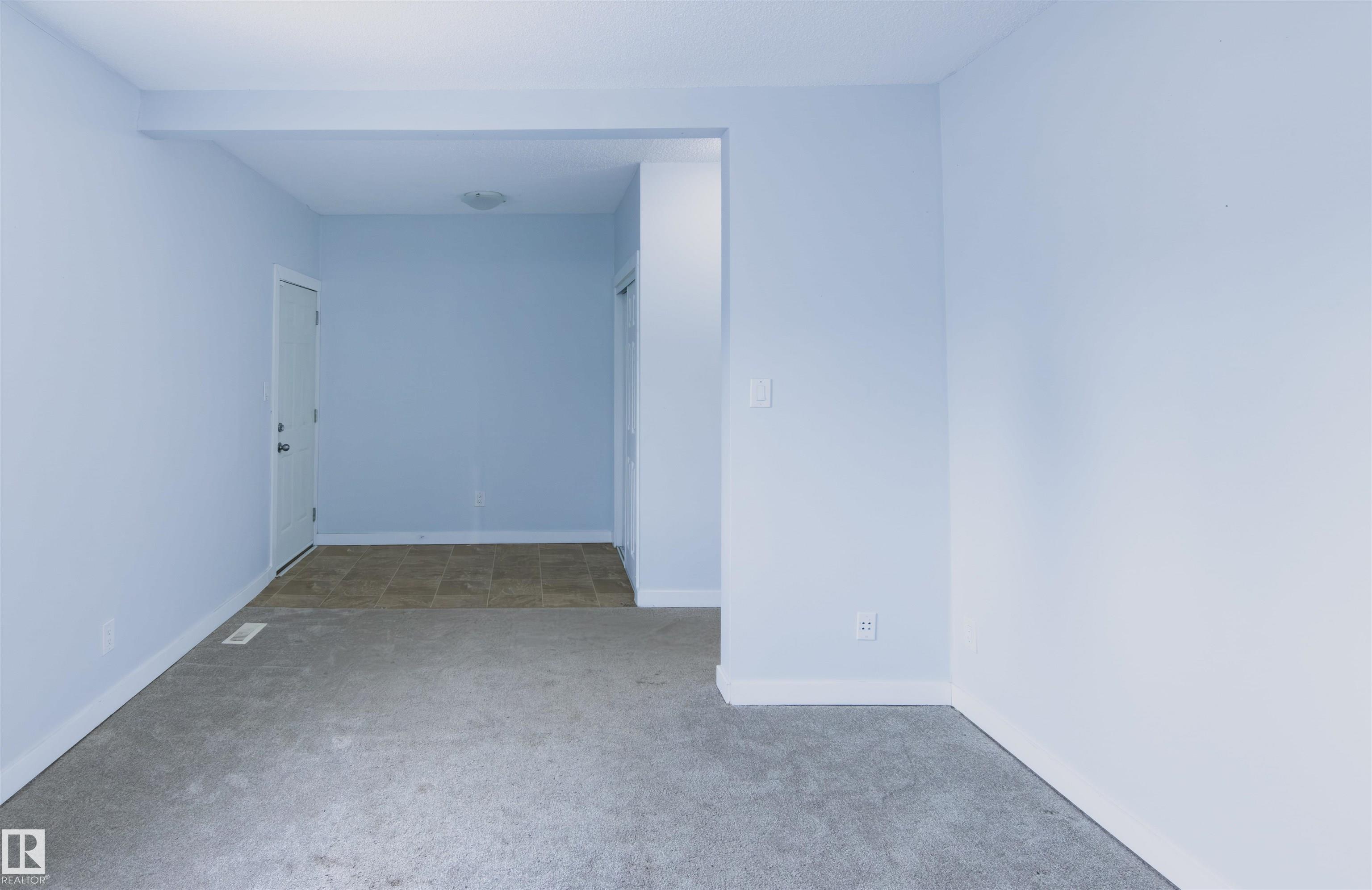 https://zimg.paragon.ice.com/ParagonImages/Property/PM/RAE/225397287/6/0/0/a40b49773a84d1b80029450fd49784c5/1/bff63341e2a0c146ca3a229d13aebf5c/225397287-F2951006-08BB-43E8-B618-84E23288CA03.JPG