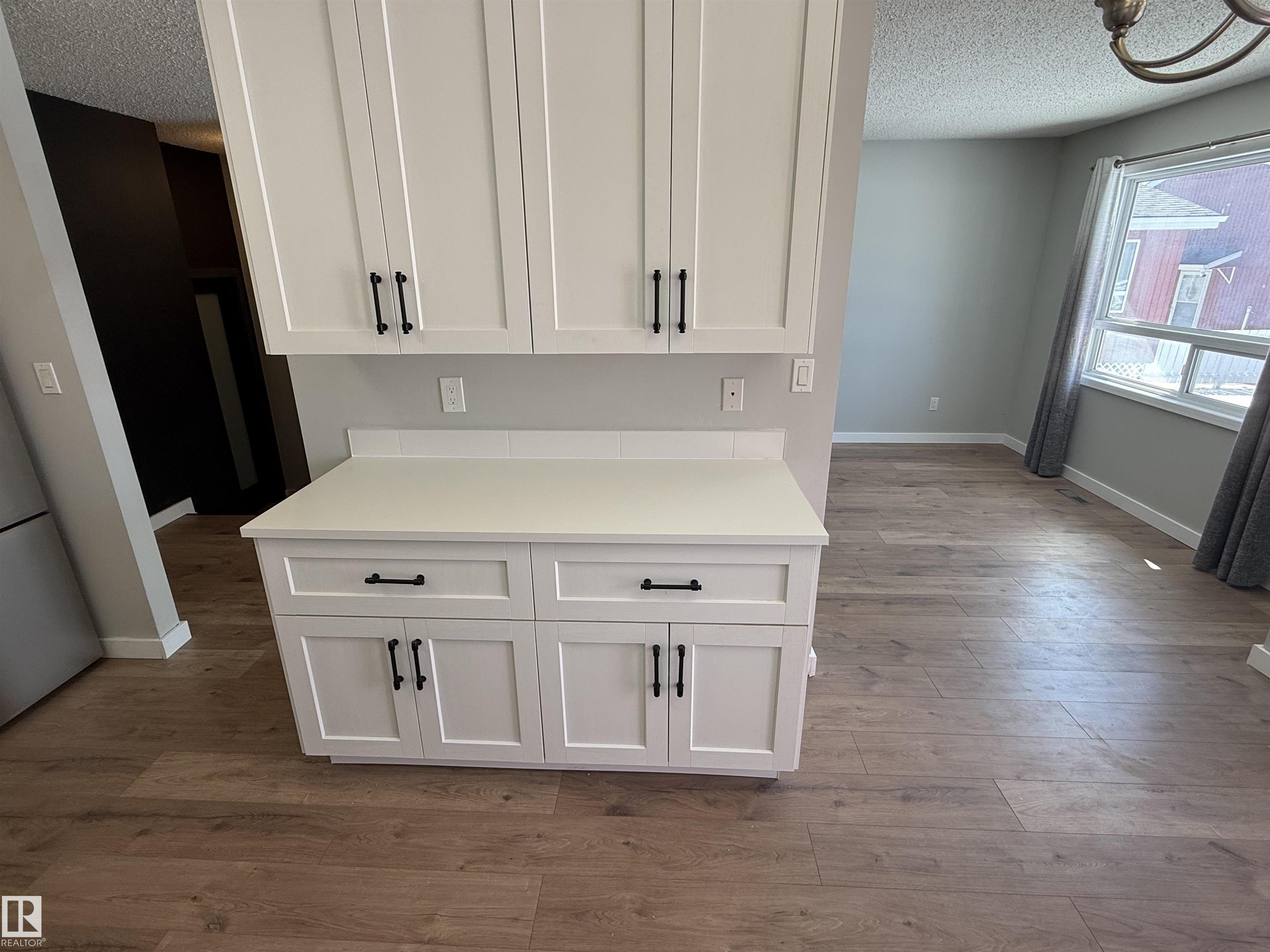 Photo 17 at 10654 Beaumaris Road NW, Lorelei, Edmonton