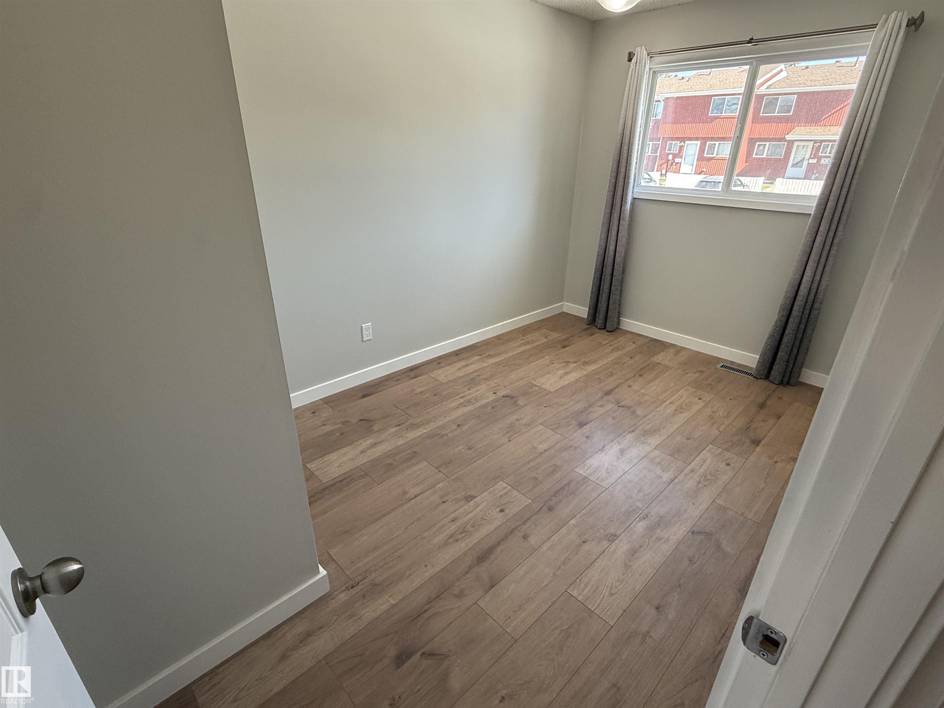 Photo 28 at 10654 Beaumaris Road NW, Lorelei, Edmonton