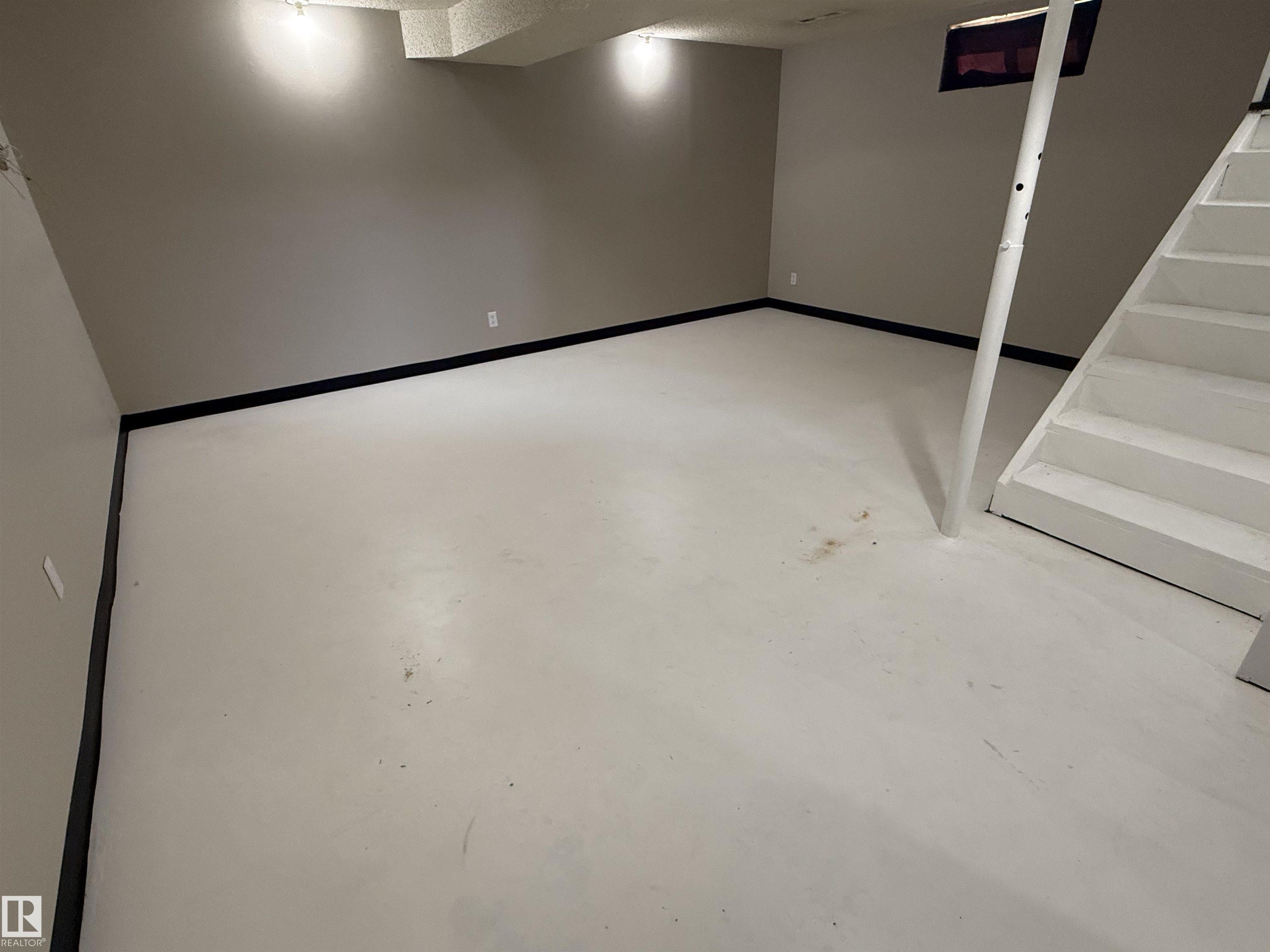 Photo 32 at 10654 Beaumaris Road NW, Lorelei, Edmonton