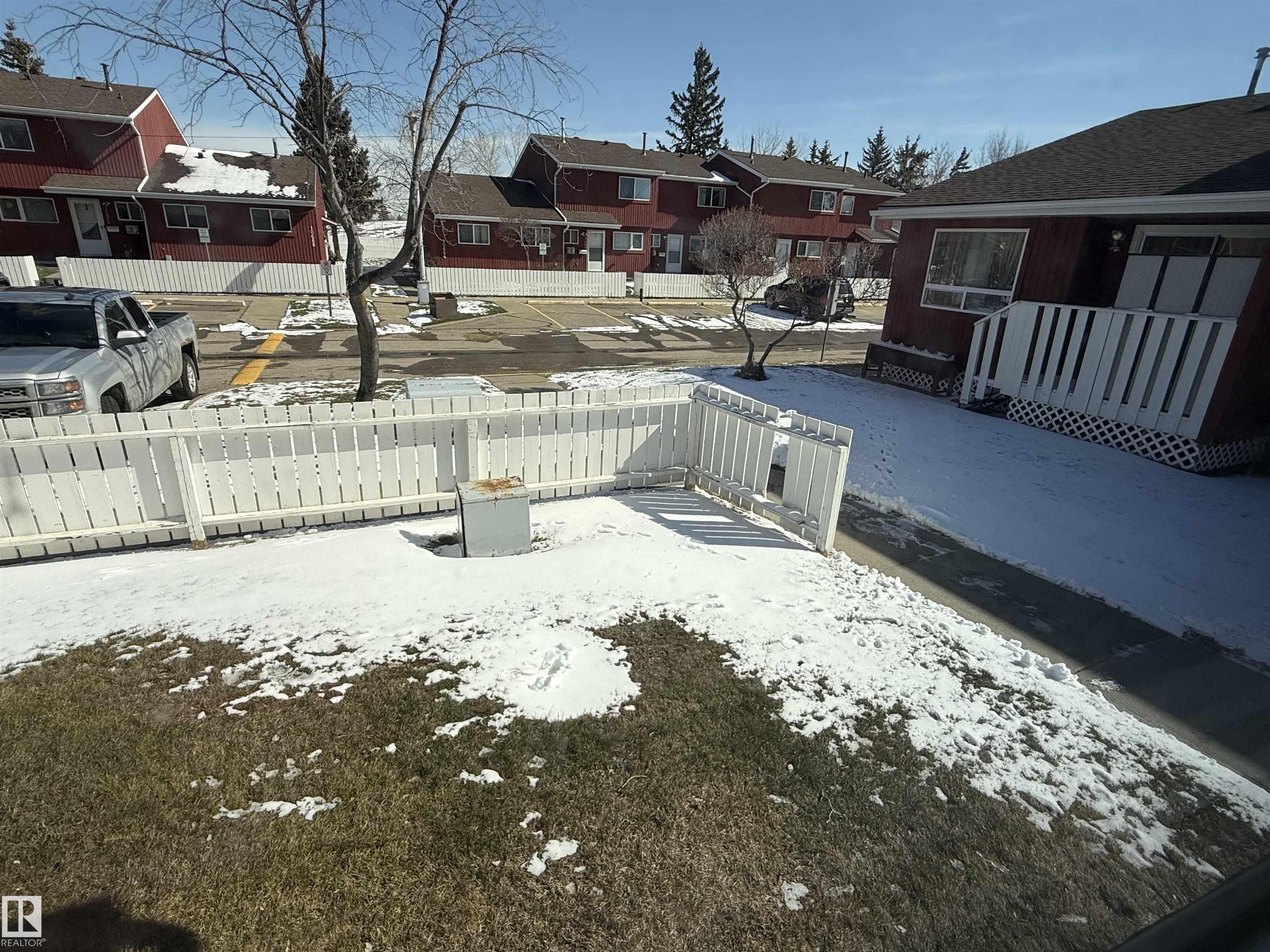 Photo 10 at 10654 Beaumaris Road NW, Lorelei, Edmonton