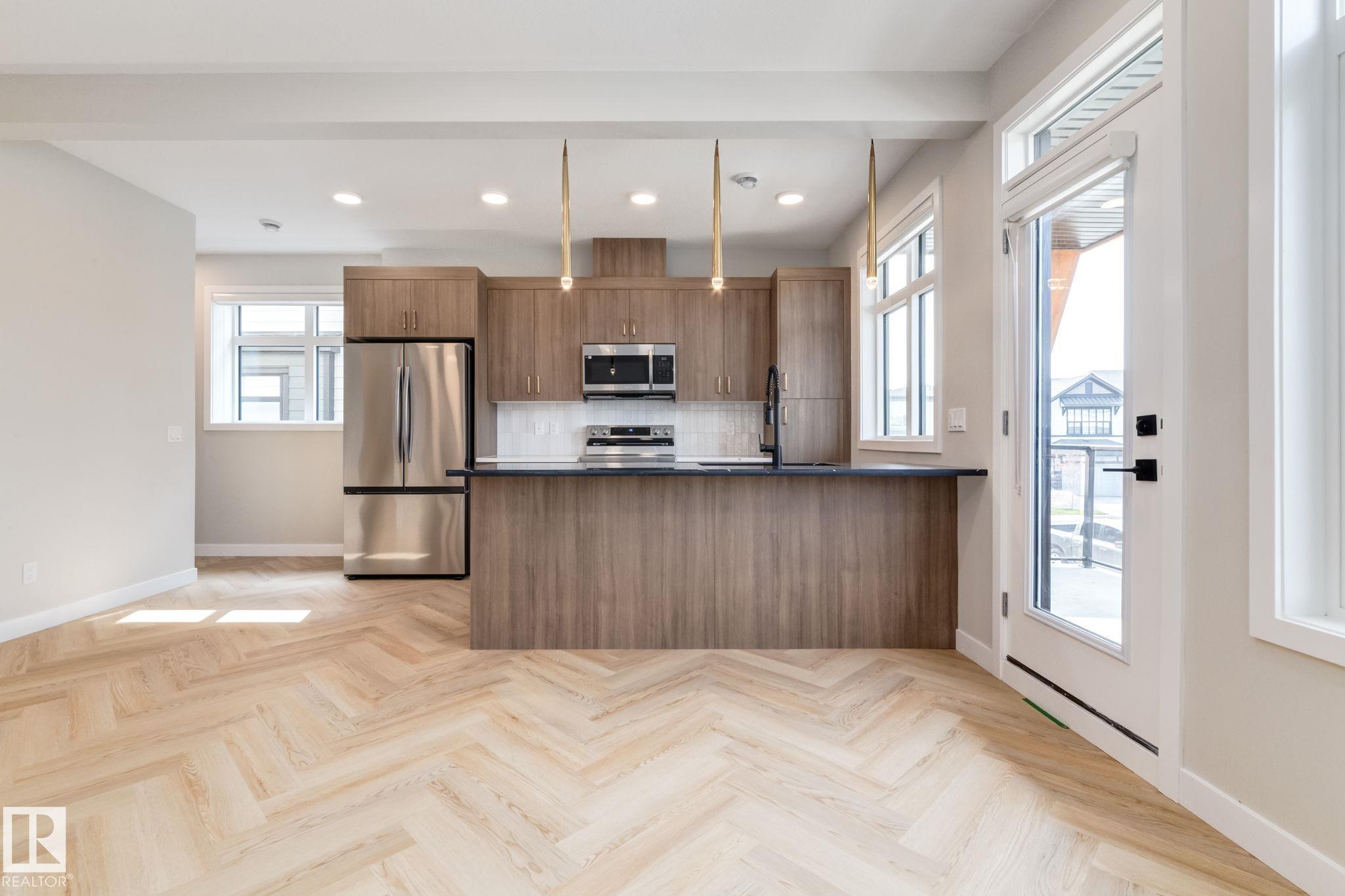 Photo 6 at 41 - 16231 19 Avenue SW, Glenridding Ravine, Edmonton