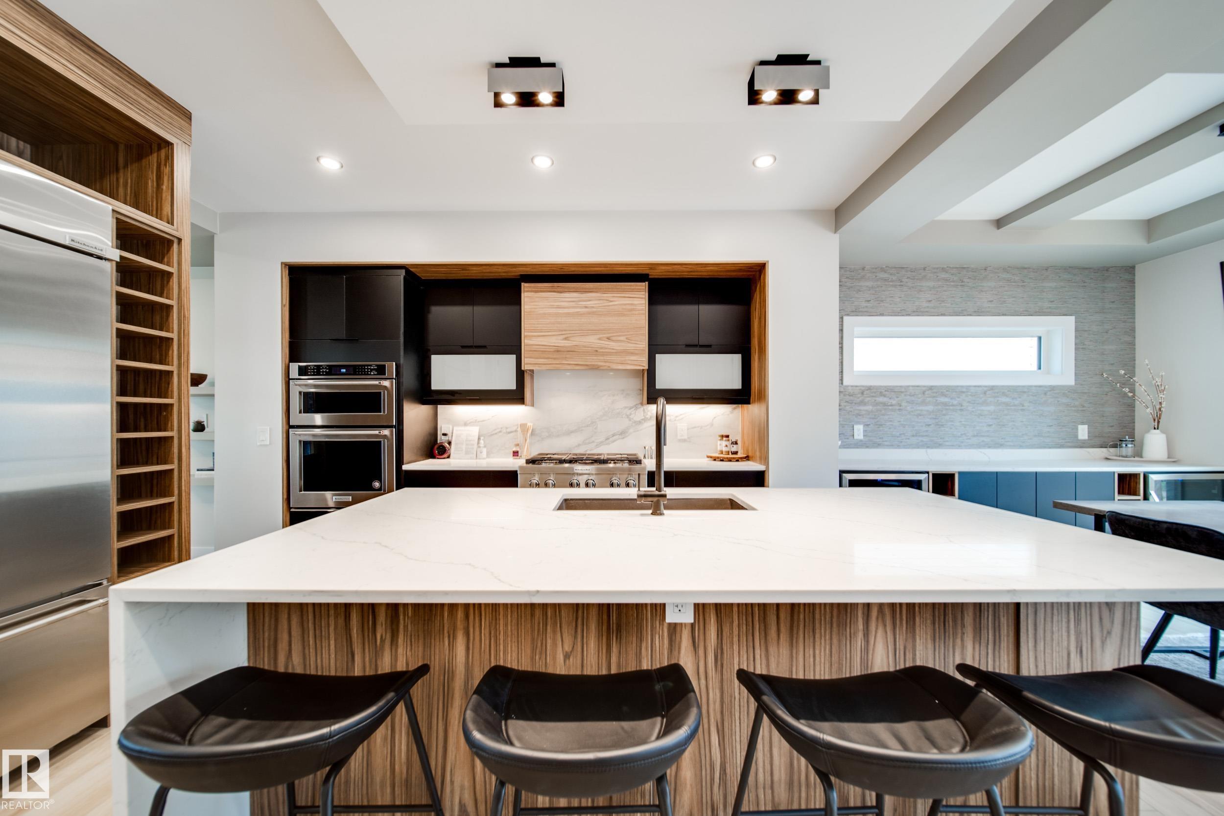 Photo 10 at 9625 101 Street NW, Rossdale, Edmonton