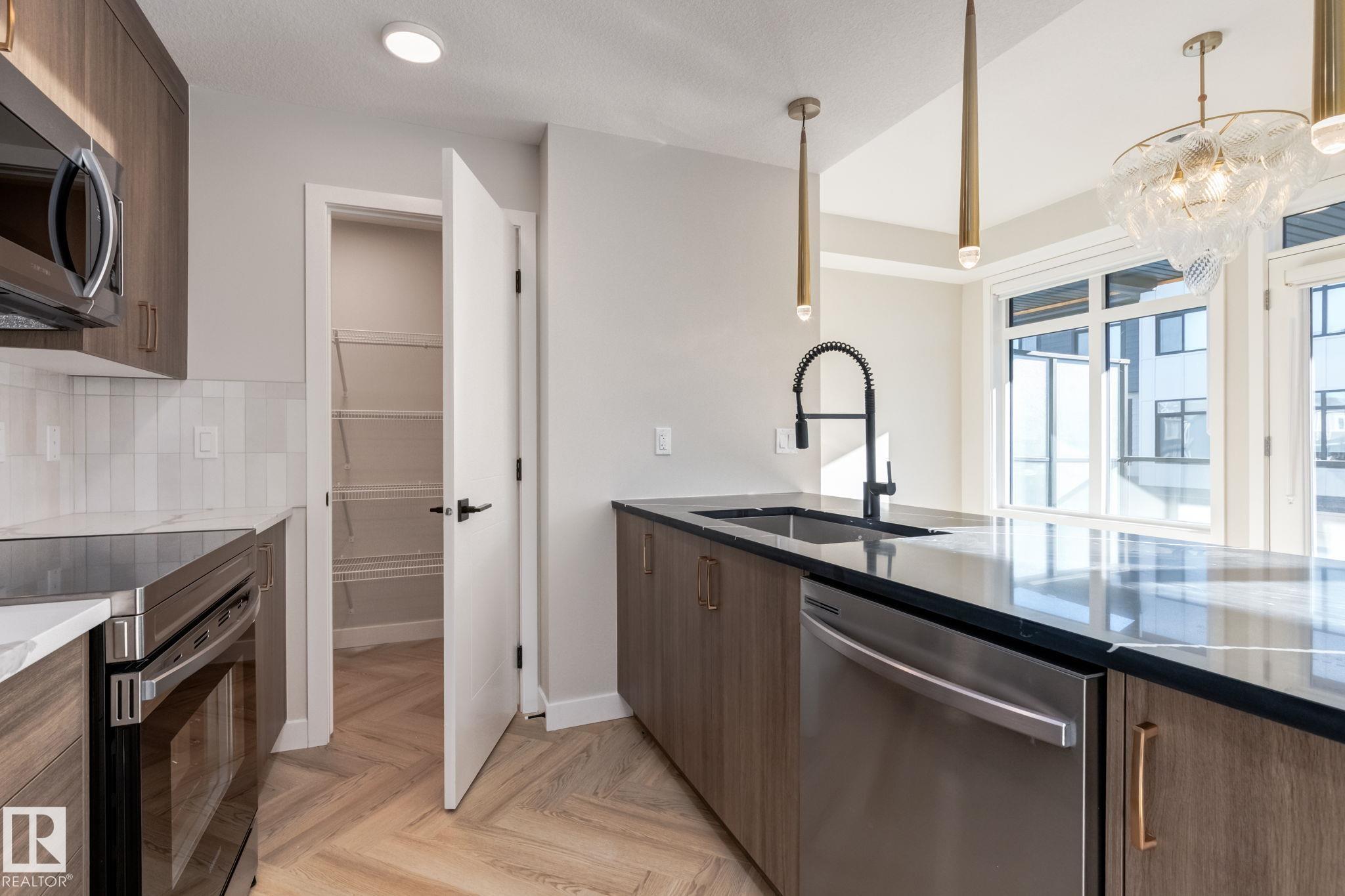 Photo 10 at 45 - 16231 19 Avenue SW, Glenridding Ravine, Edmonton