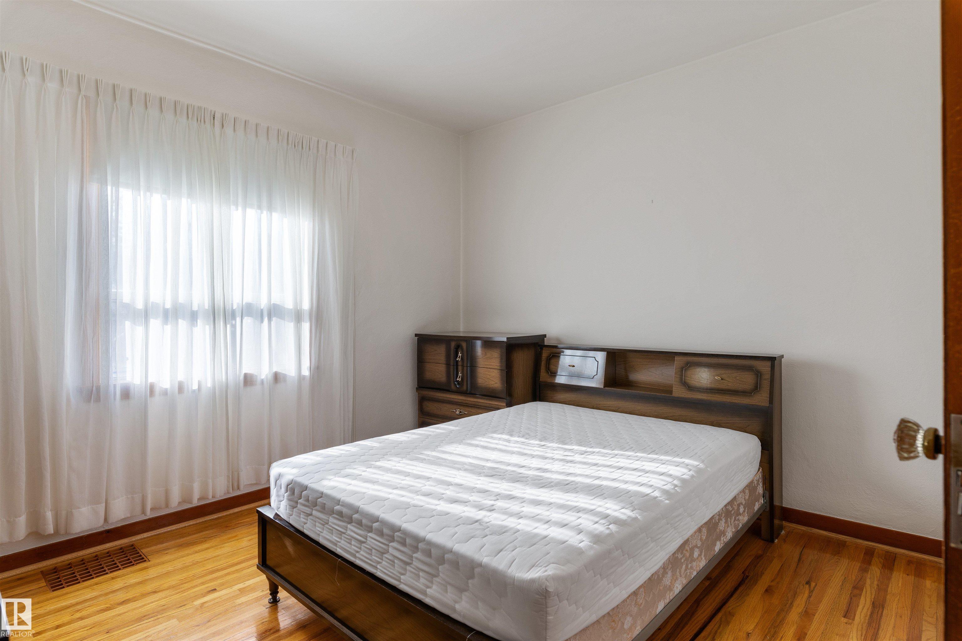 Photo 15 at 10842 110 Street NW, Queen Mary Park, Edmonton