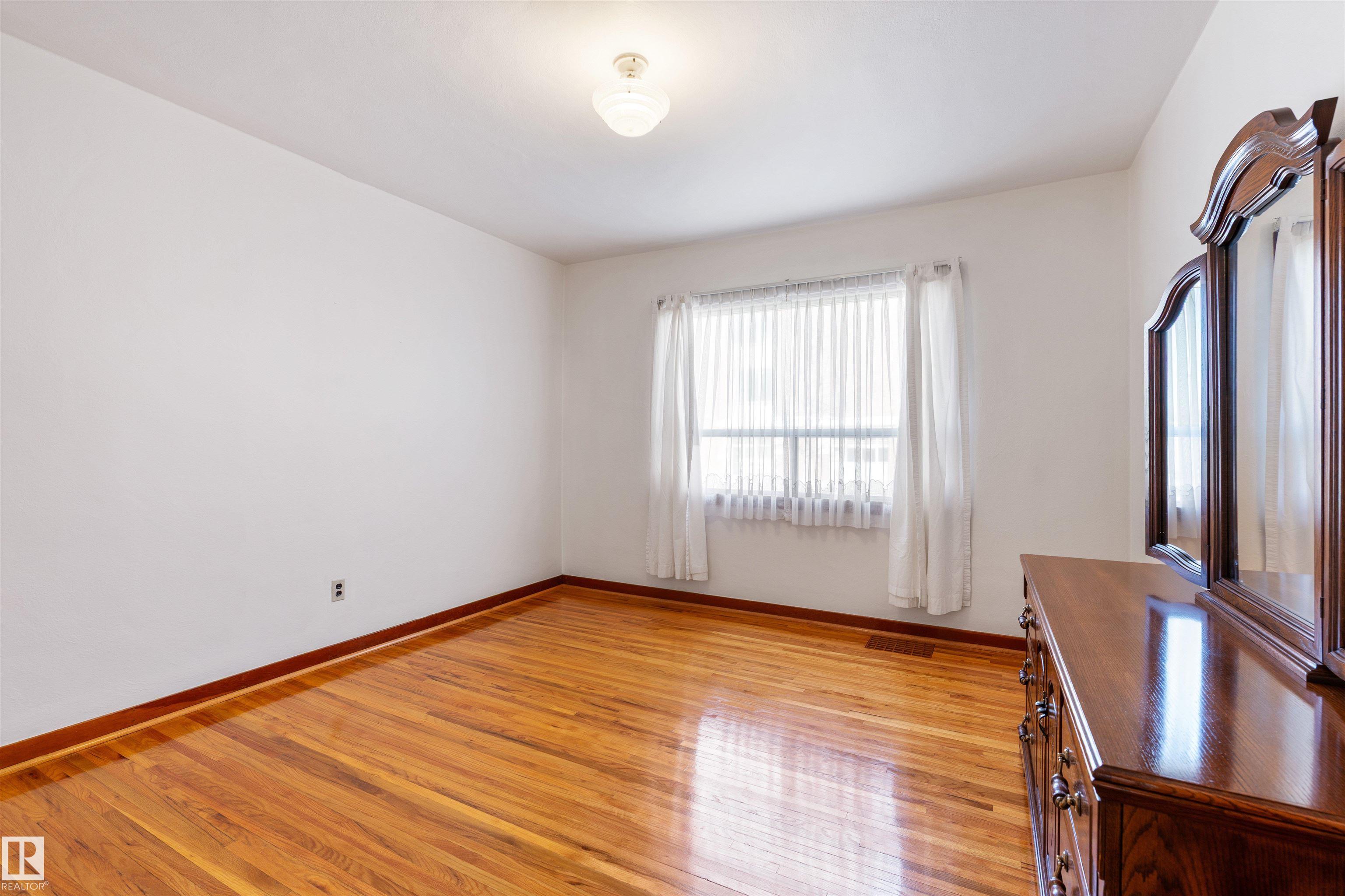 Photo 18 at 10842 110 Street NW, Queen Mary Park, Edmonton