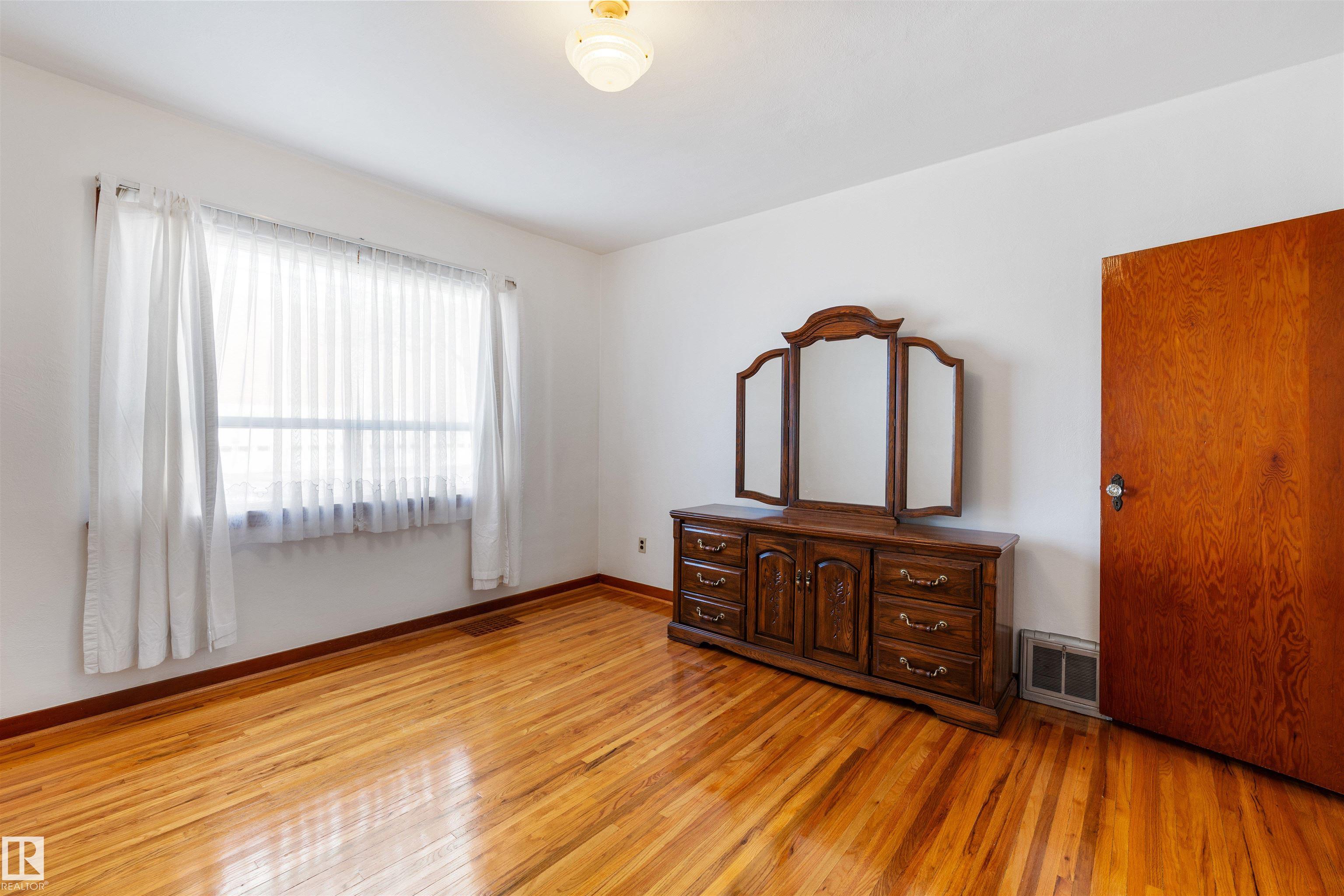 Photo 20 at 10842 110 Street NW, Queen Mary Park, Edmonton