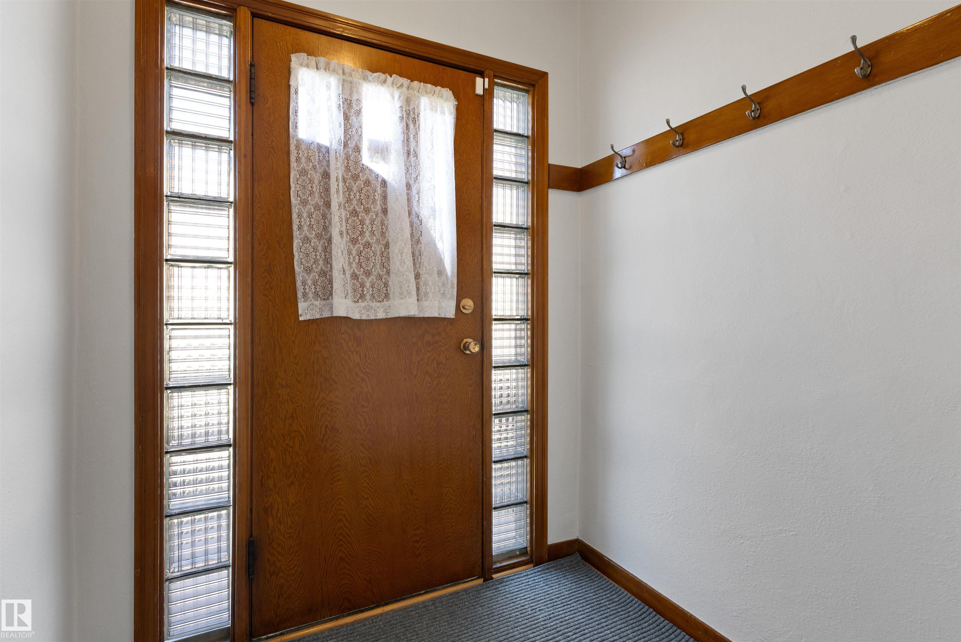 10842 110 Street NW, Queen Mary Park, Edmonton