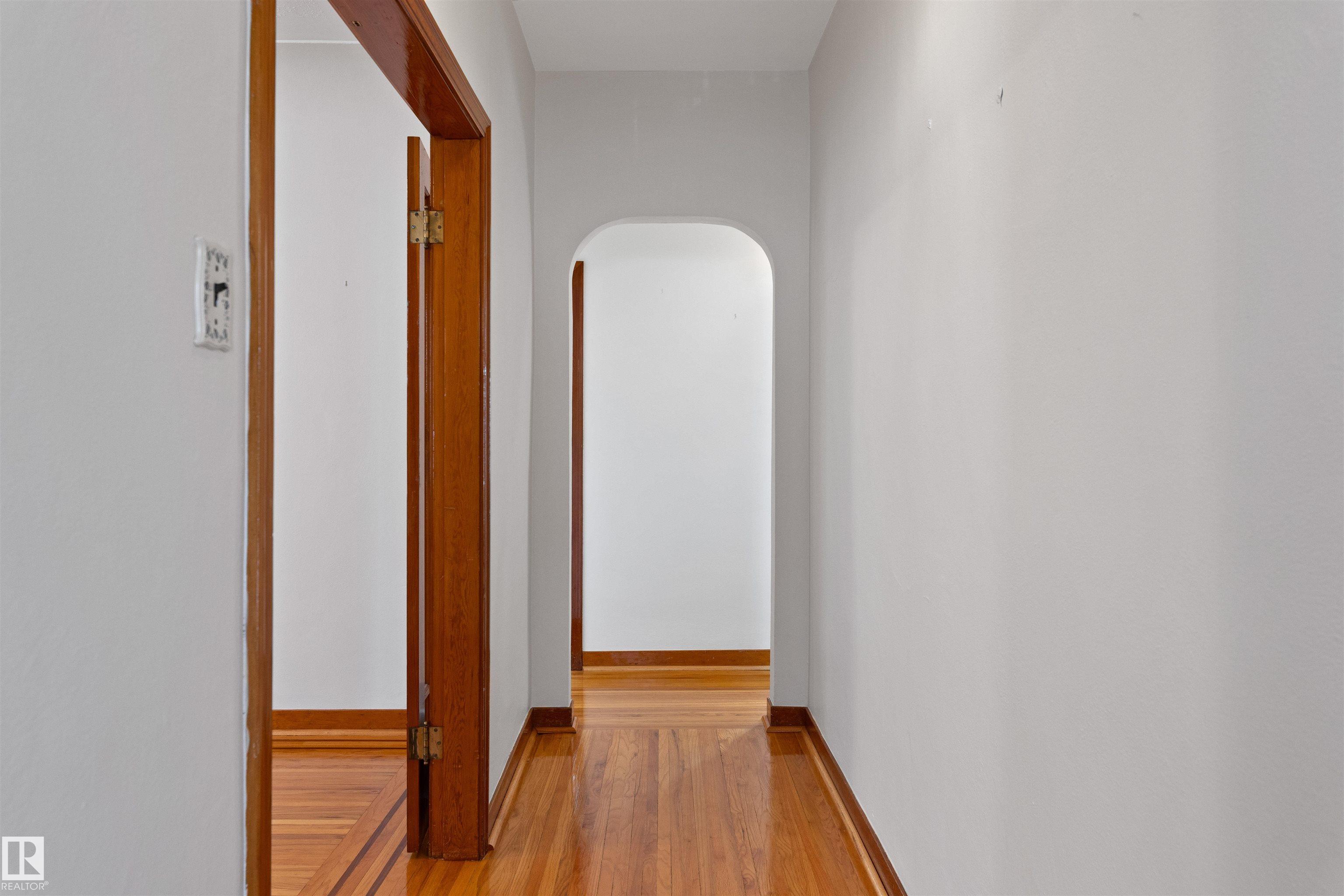 10842 110 Street NW, Queen Mary Park, Edmonton