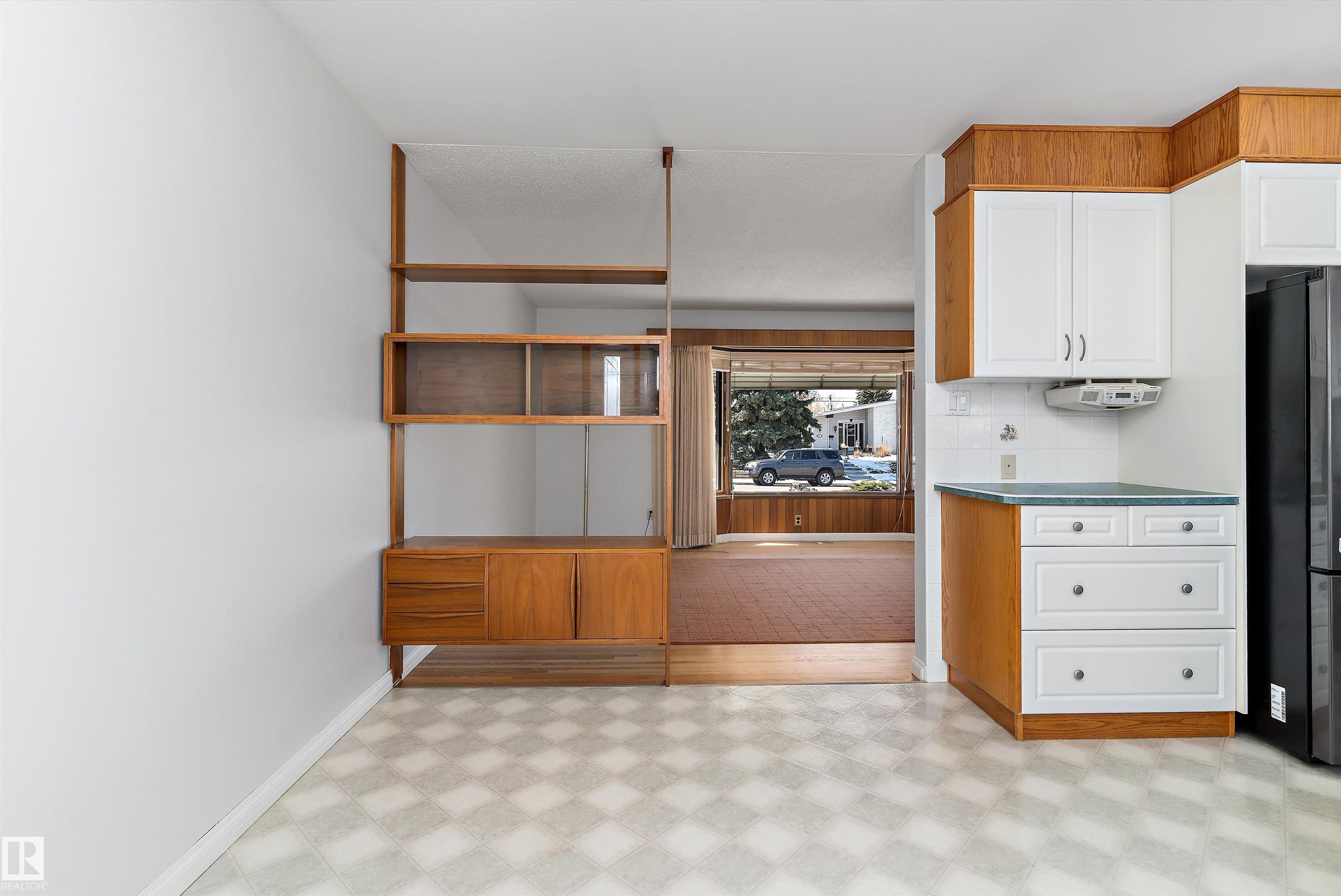 Photo 16 at 9411 68a Street NW, Ottewell, Edmonton