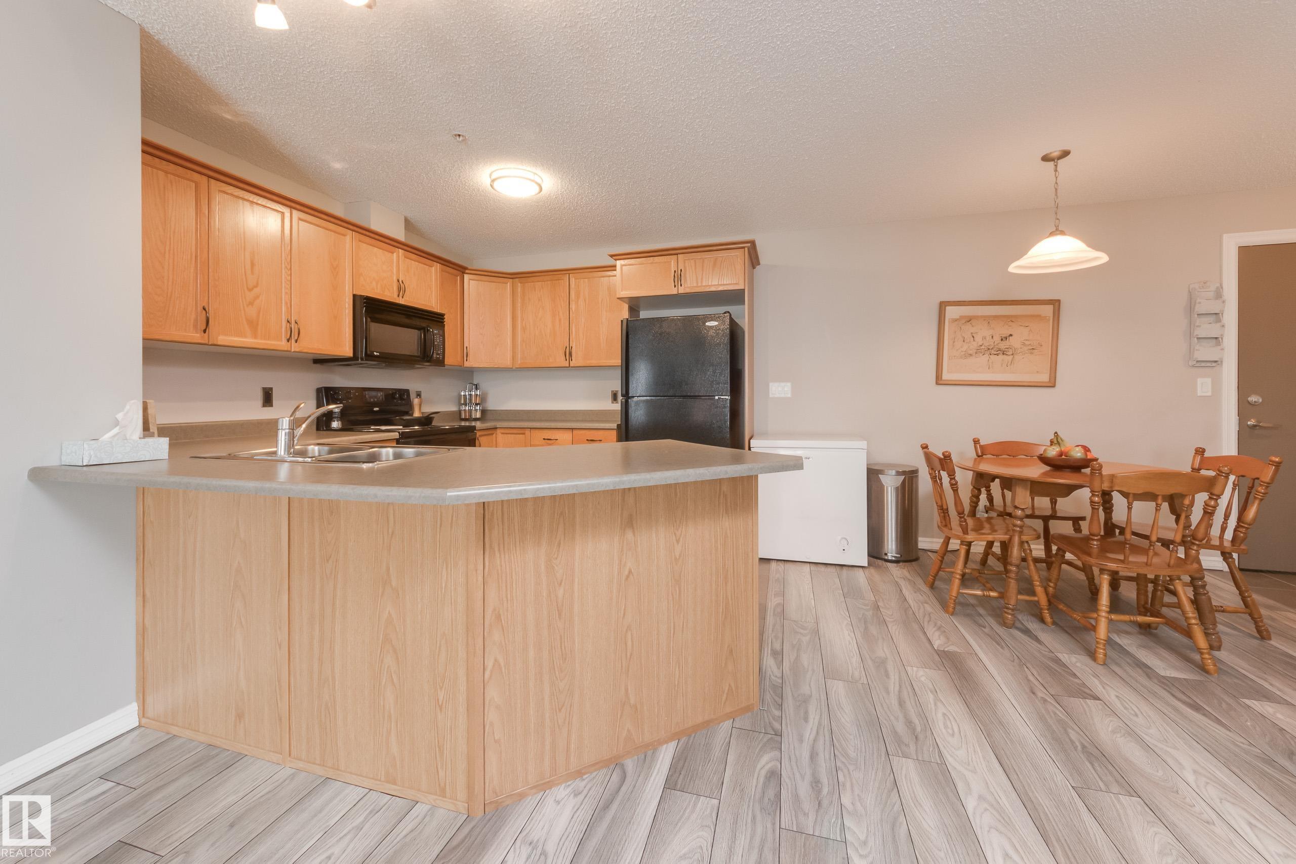 Photo 6 at 213 - 4403 23 Street NW, Larkspur, Edmonton