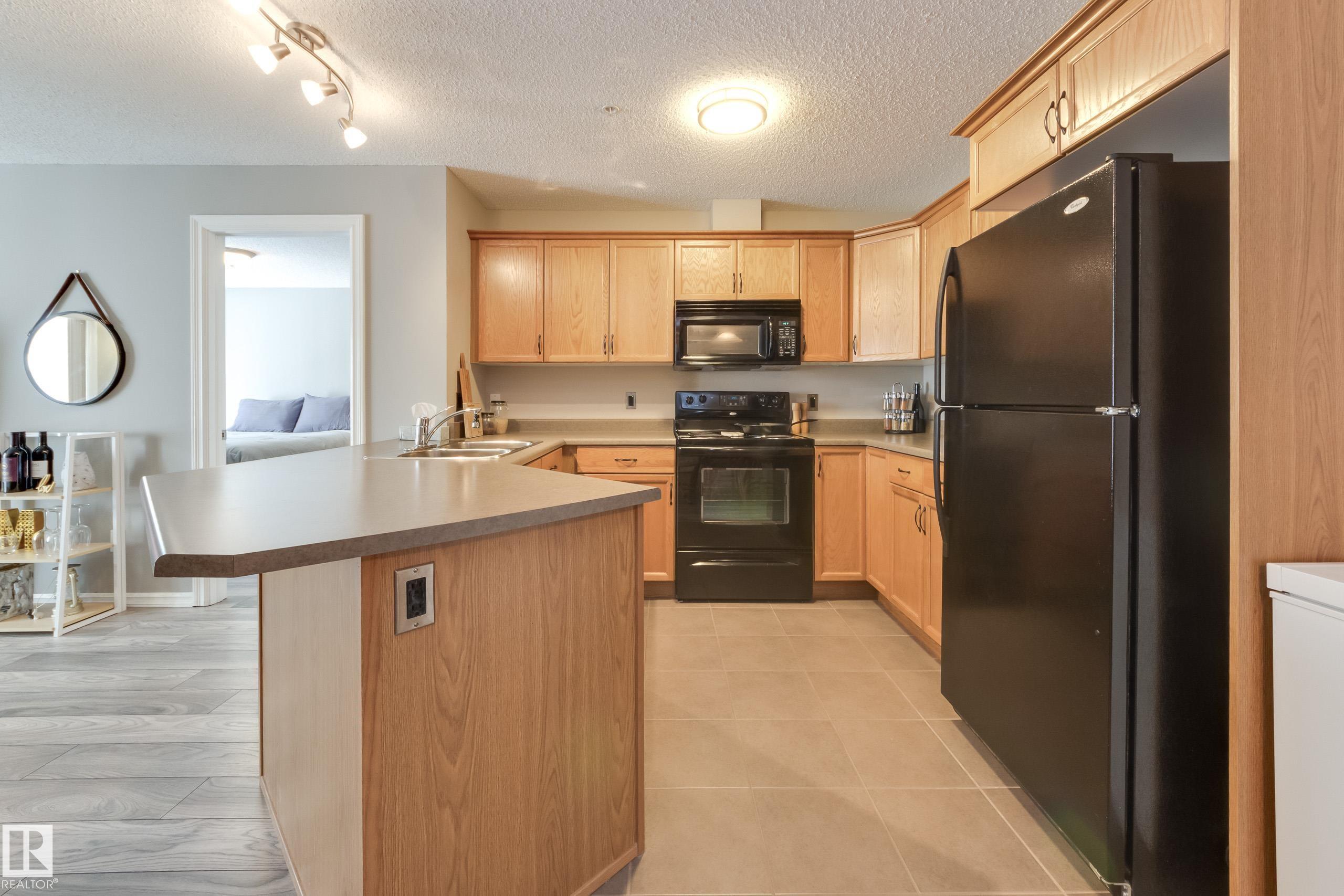 Photo 7 at 213 - 4403 23 Street NW, Larkspur, Edmonton