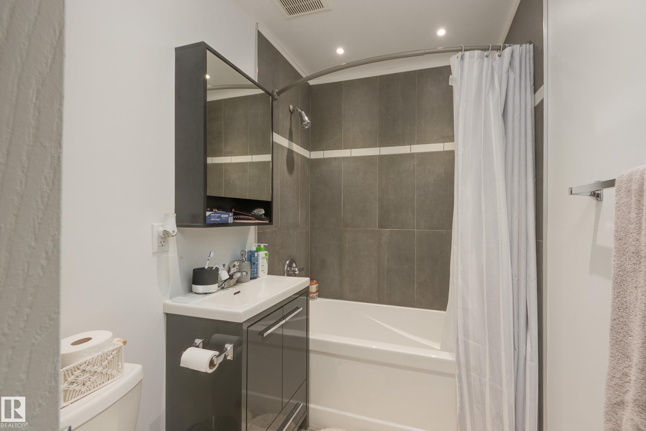 Photo 17 at 12775 116 Street NW, Calder, Edmonton