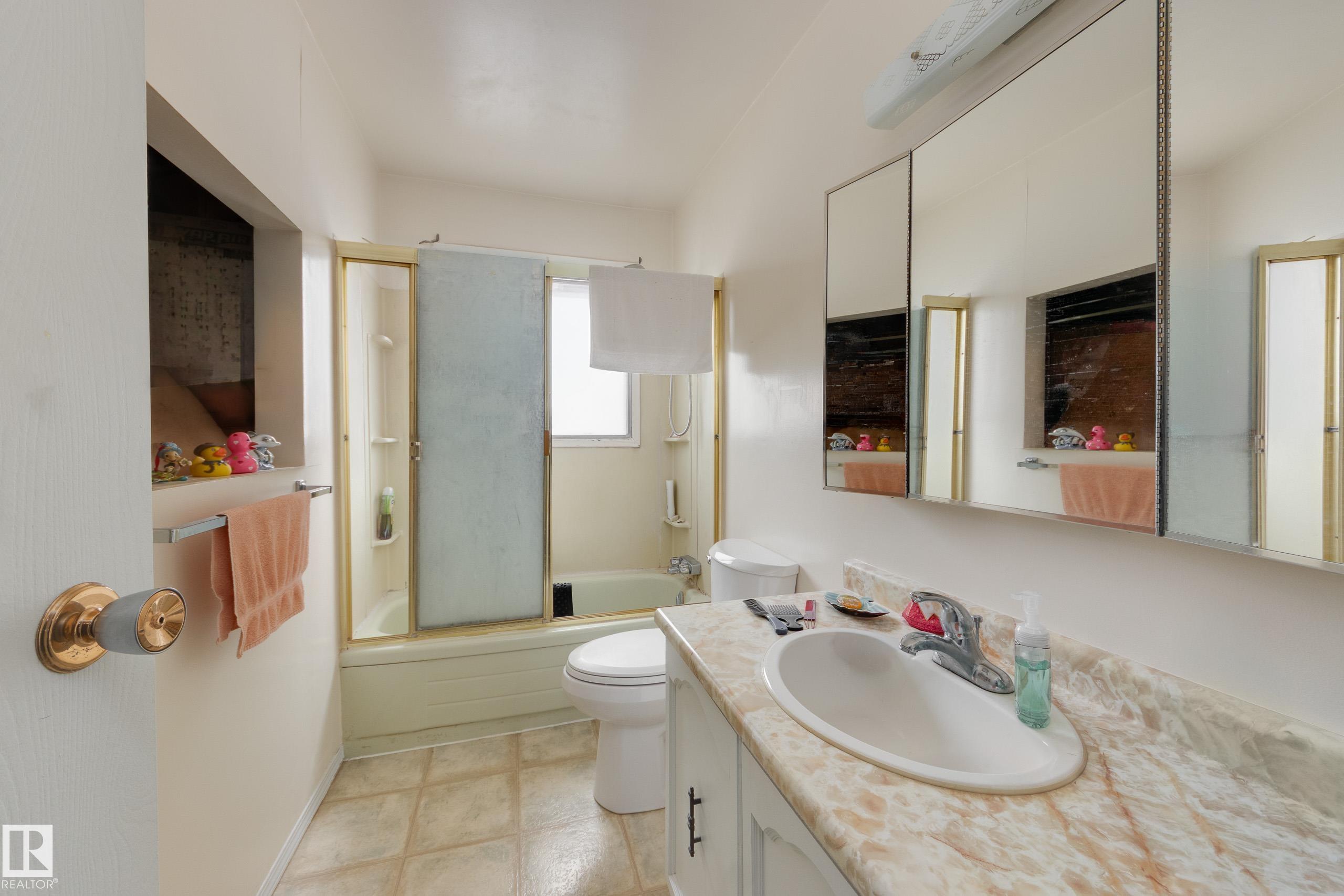 Photo 9 at 12775 116 Street NW, Calder, Edmonton