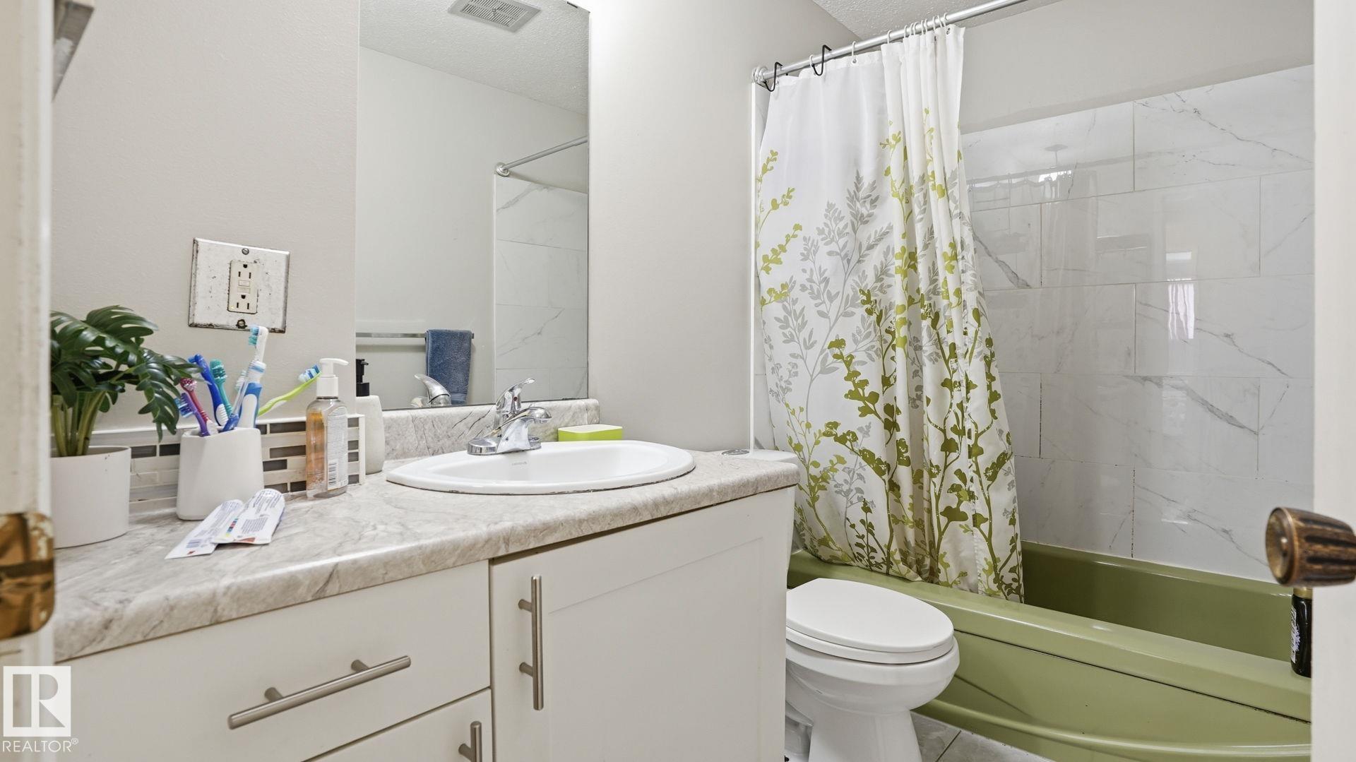 Photo 11 at 164 Mayfair Mews NW, Northmount, Edmonton