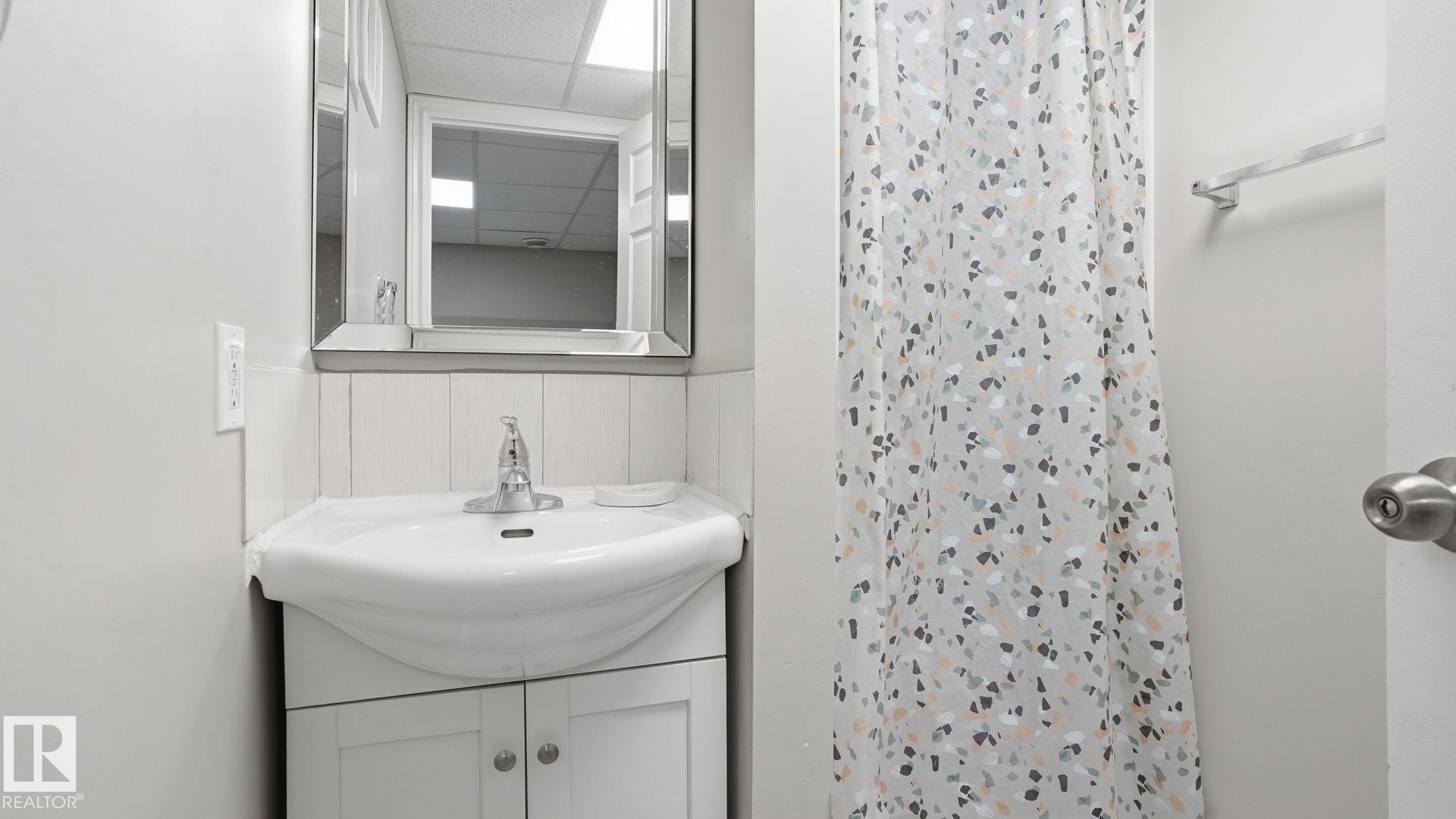 Photo 15 at 164 Mayfair Mews NW, Northmount, Edmonton