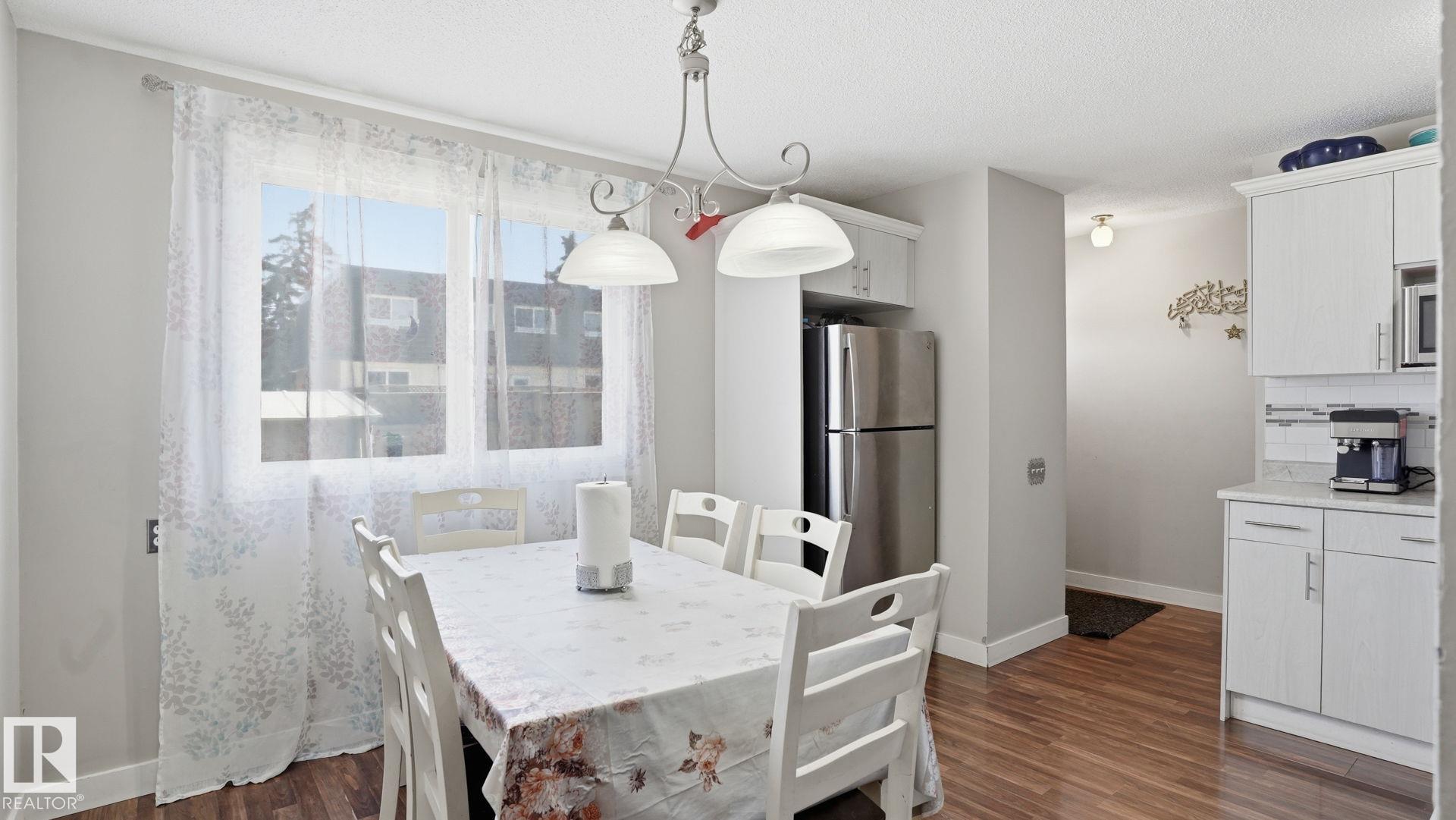 164 Mayfair Mews NW, Northmount, Edmonton