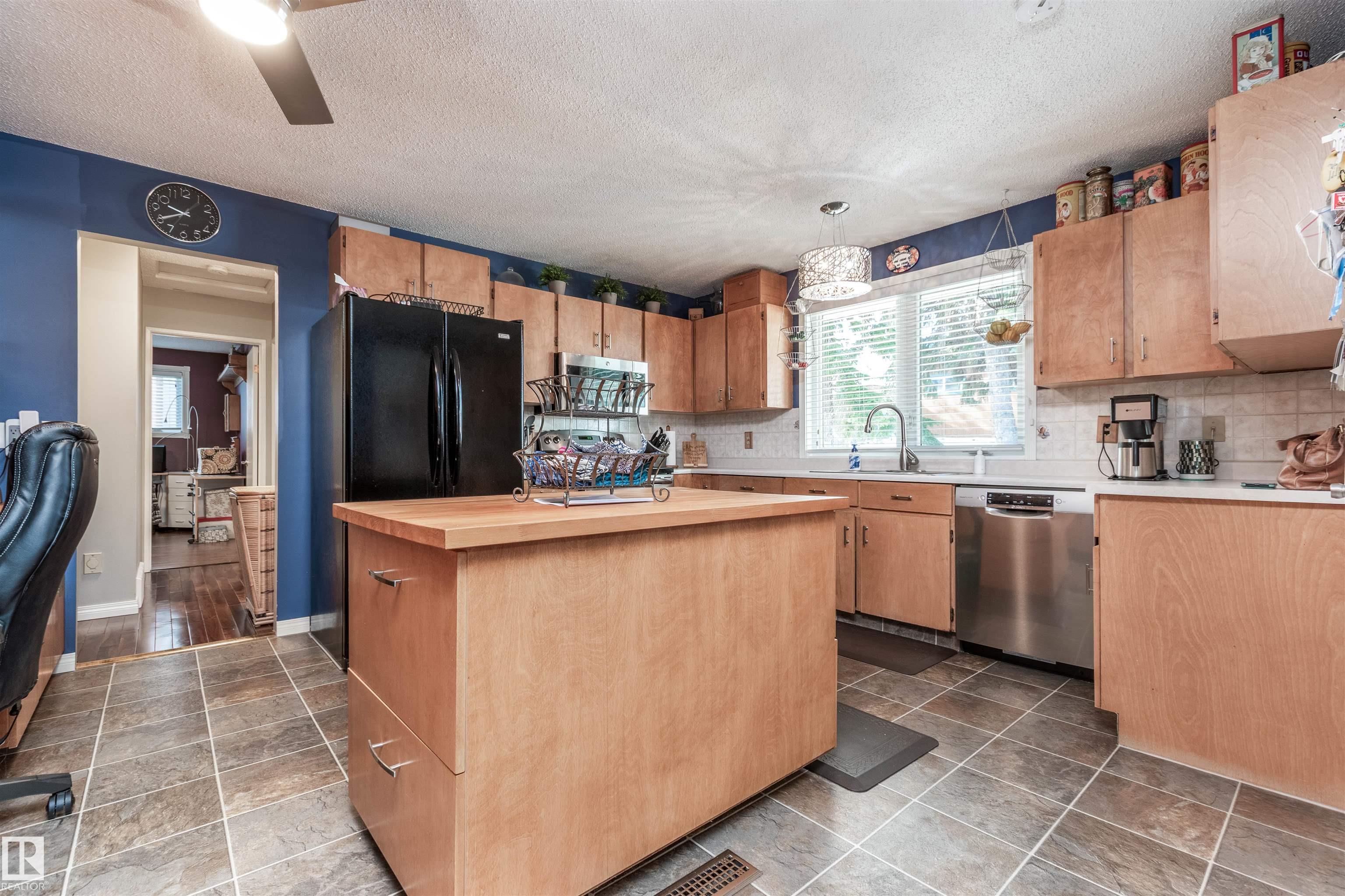 Photo 12 at 17 Glengarry Crescent, Glen Allan, Sherwood Park