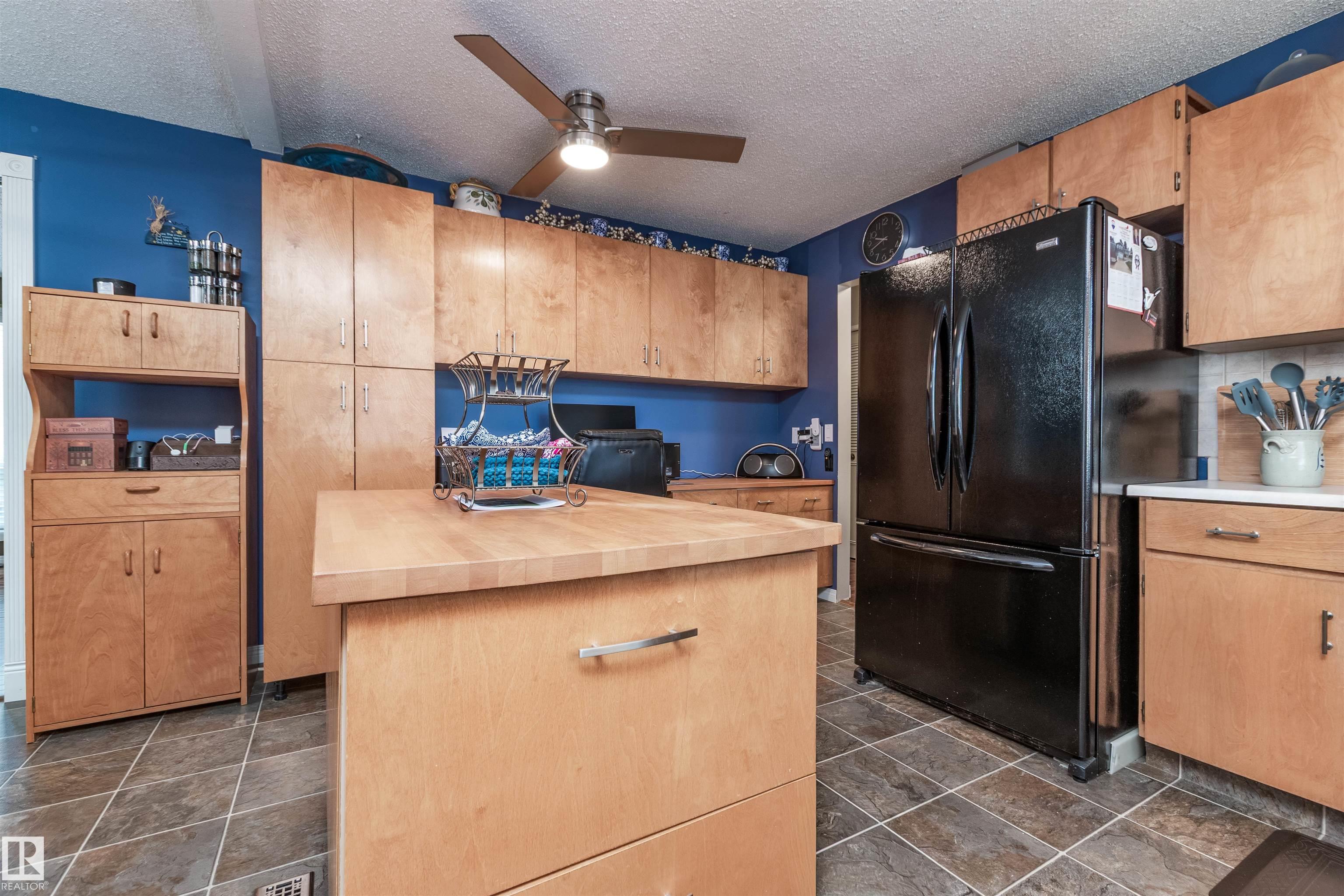 Photo 13 at 17 Glengarry Crescent, Glen Allan, Sherwood Park