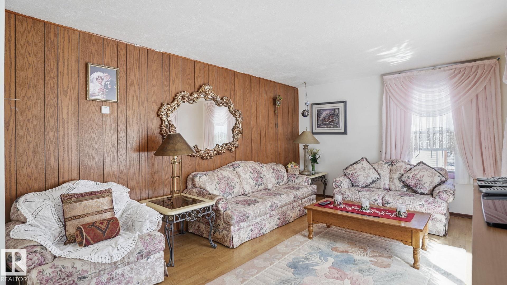 11512 86 Street NW, Parkdale, Edmonton