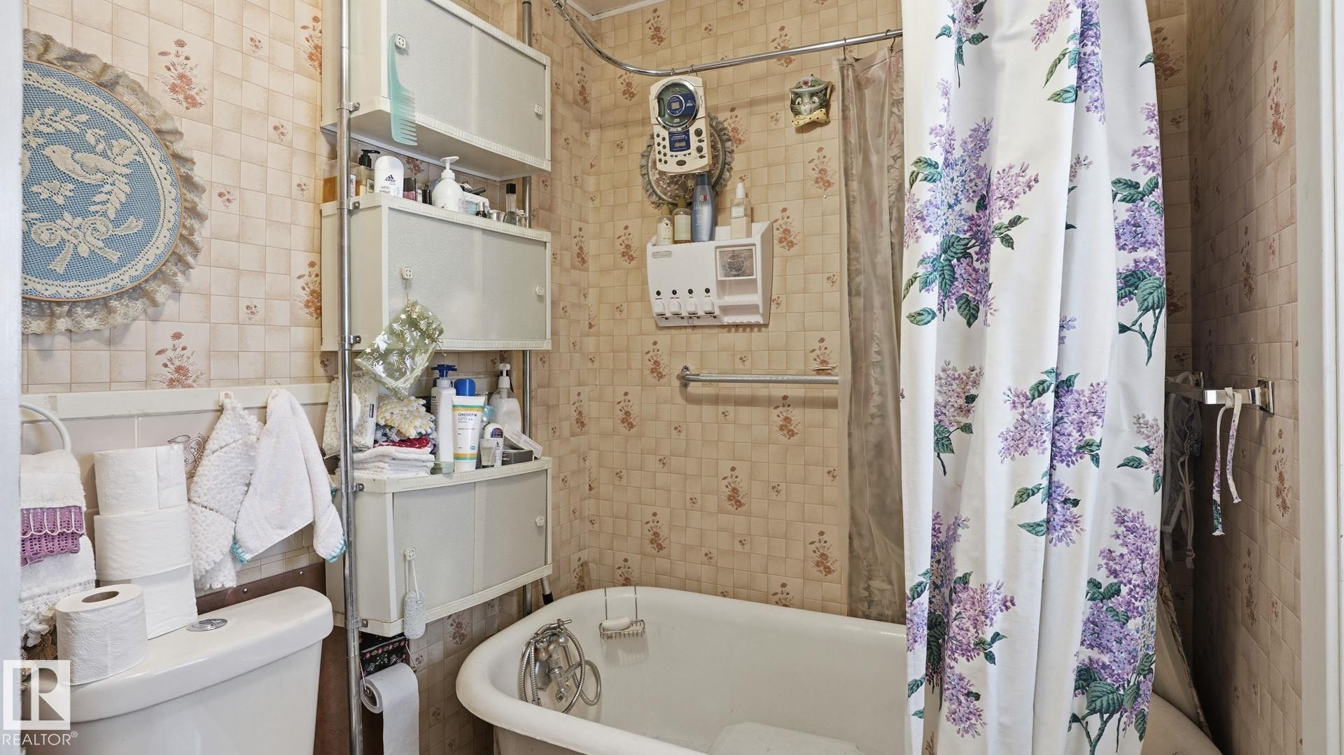 Photo 8 at 11512 86 Street NW, Parkdale, Edmonton