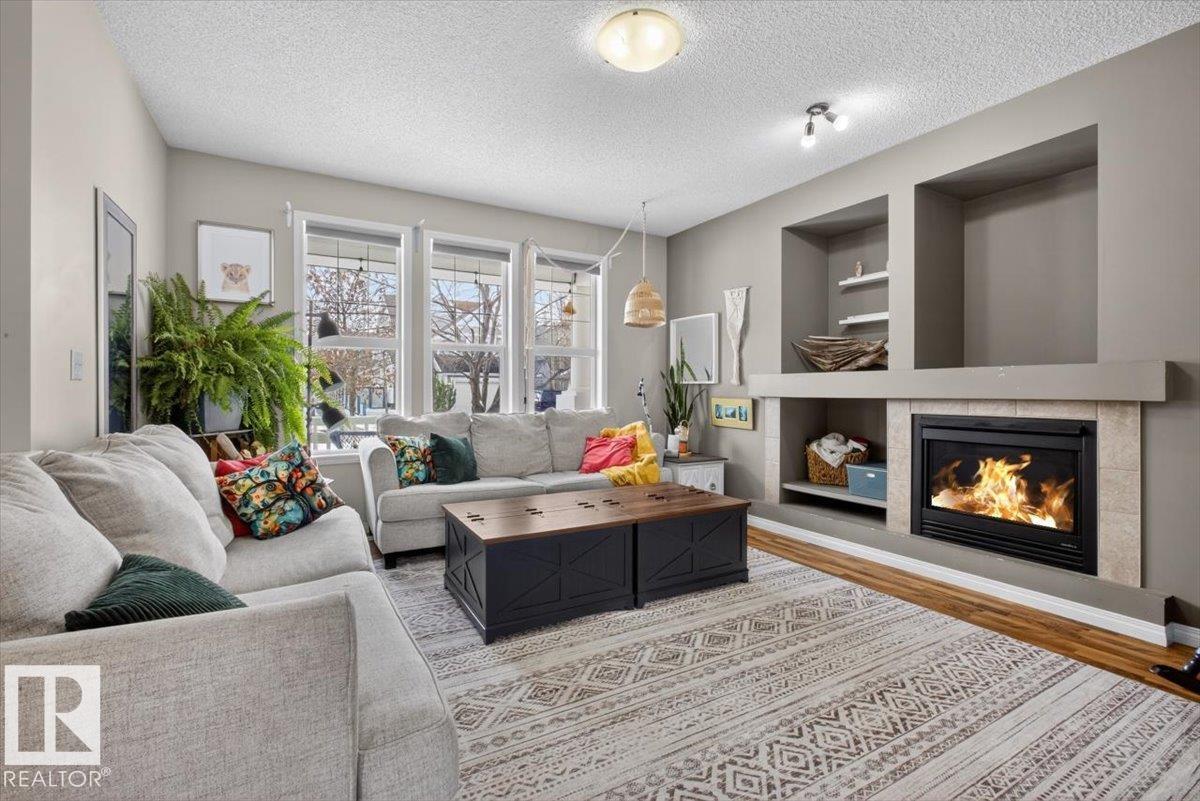 7704 16 Avenue SW, Summerside, Edmonton