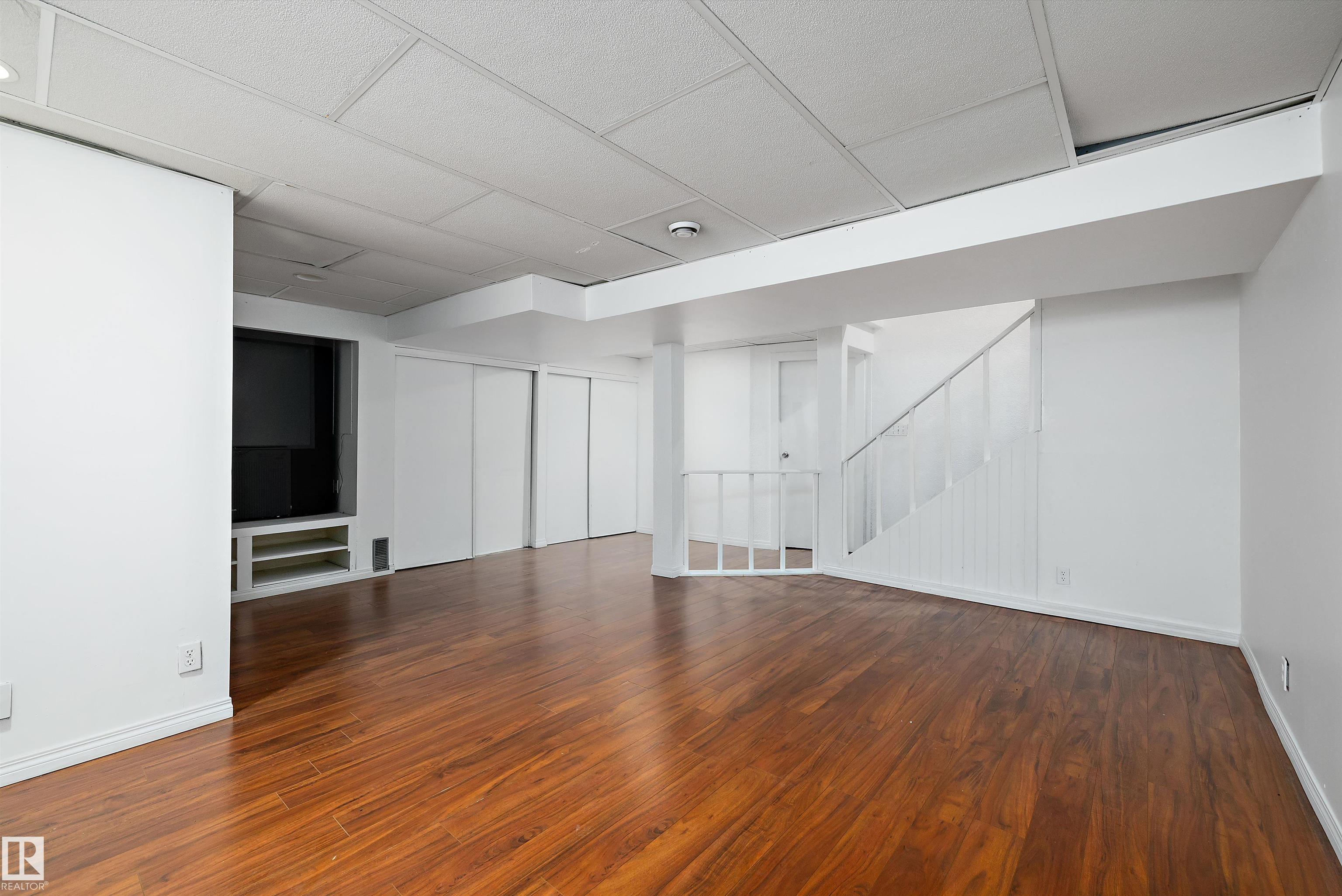 Photo 37 at 17423 92 Avenue NW, Summerlea, Edmonton