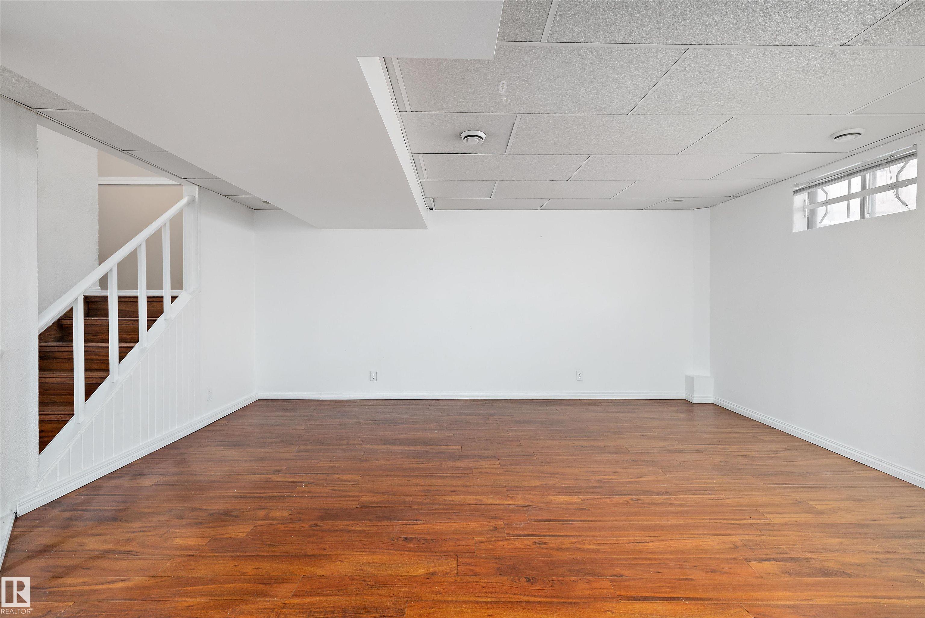 Photo 38 at 17423 92 Avenue NW, Summerlea, Edmonton