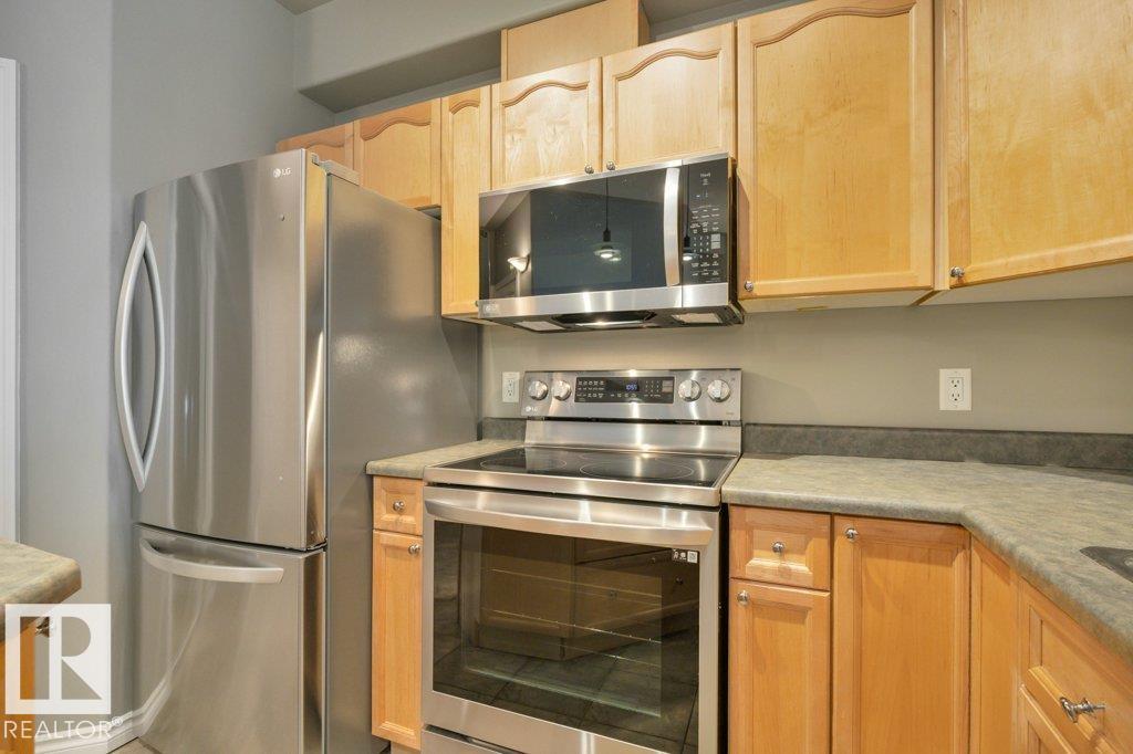 Photo 11 at 203 - 10046 110 Street NW, Wîhkwêntôwin, Edmonton