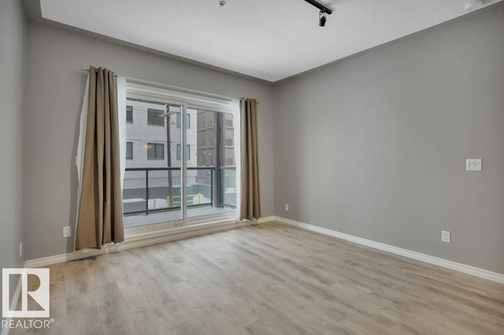 Photo 16 at 203 - 10046 110 Street NW, Wîhkwêntôwin, Edmonton