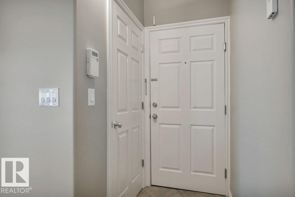 Photo 6 at 203 - 10046 110 Street NW, Wîhkwêntôwin, Edmonton