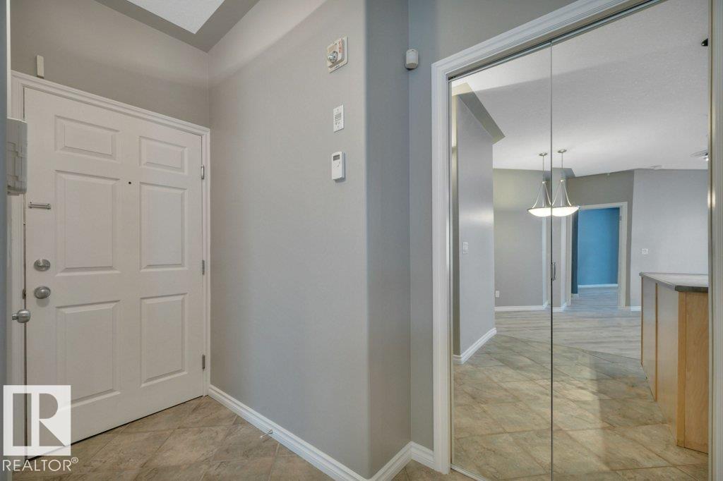 Photo 7 at 203 - 10046 110 Street NW, Wîhkwêntôwin, Edmonton