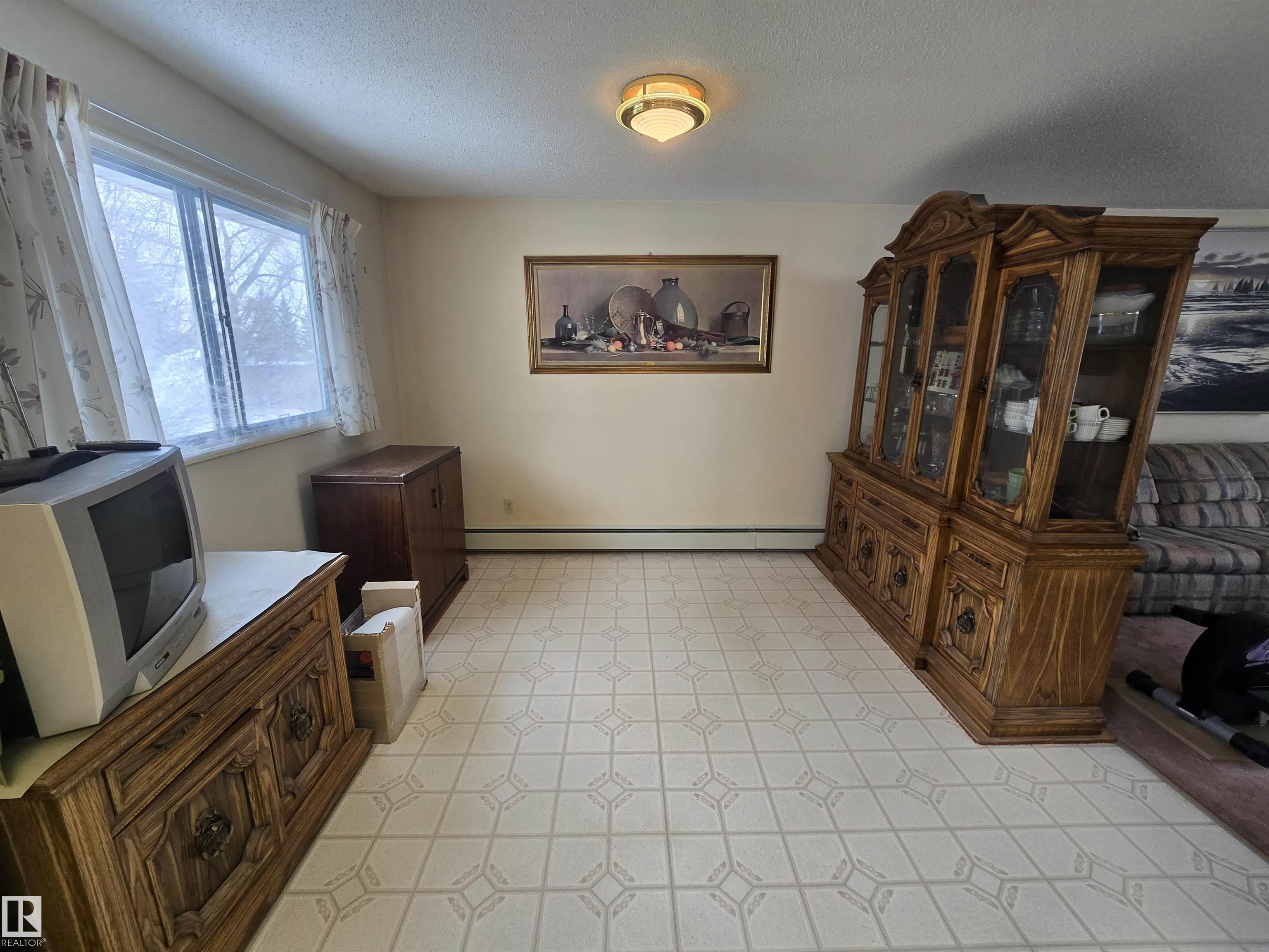 Photo 12 at 3415 81 Street NW, Richfield, Edmonton
