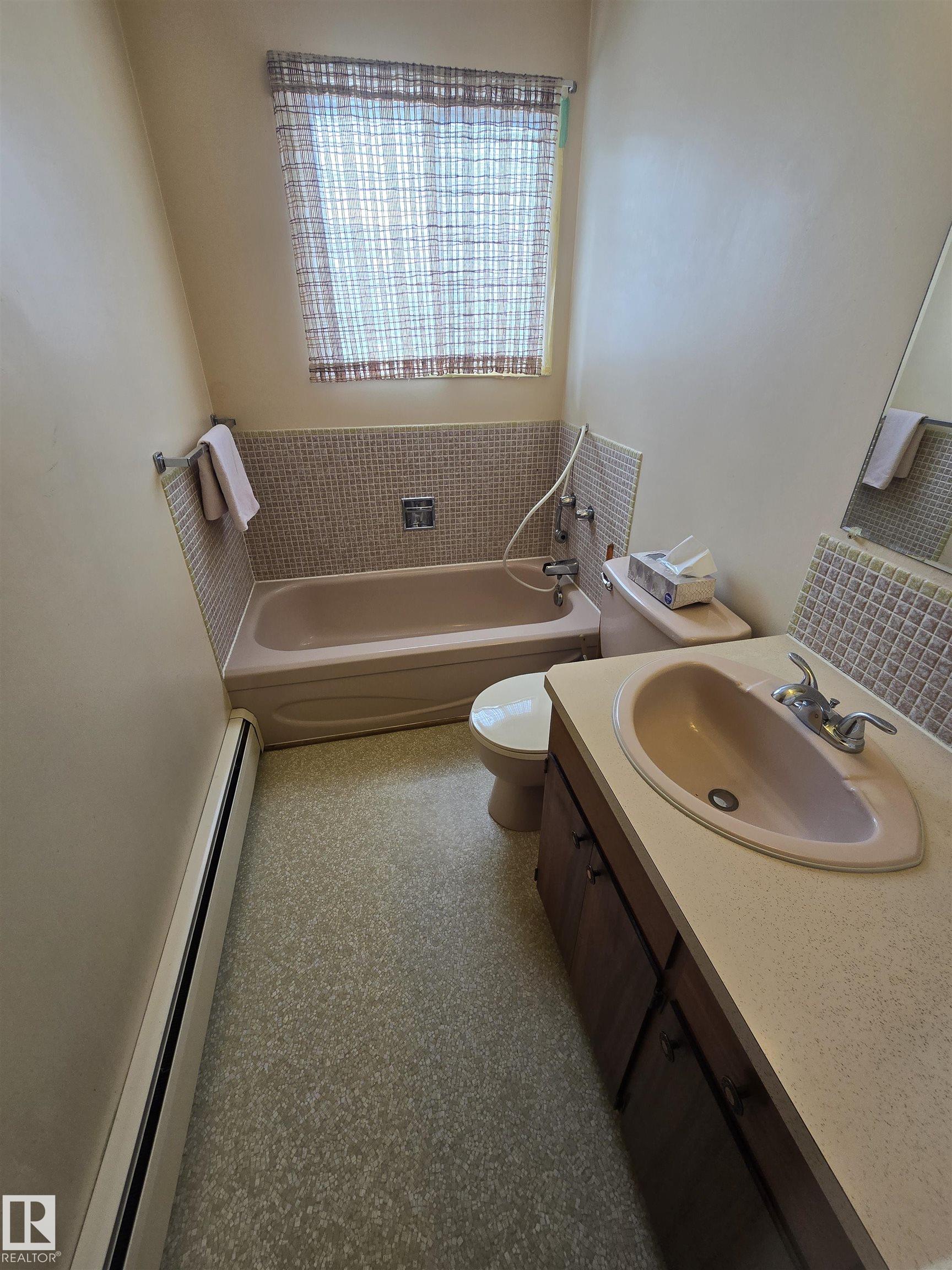 Photo 16 at 3415 81 Street NW, Richfield, Edmonton