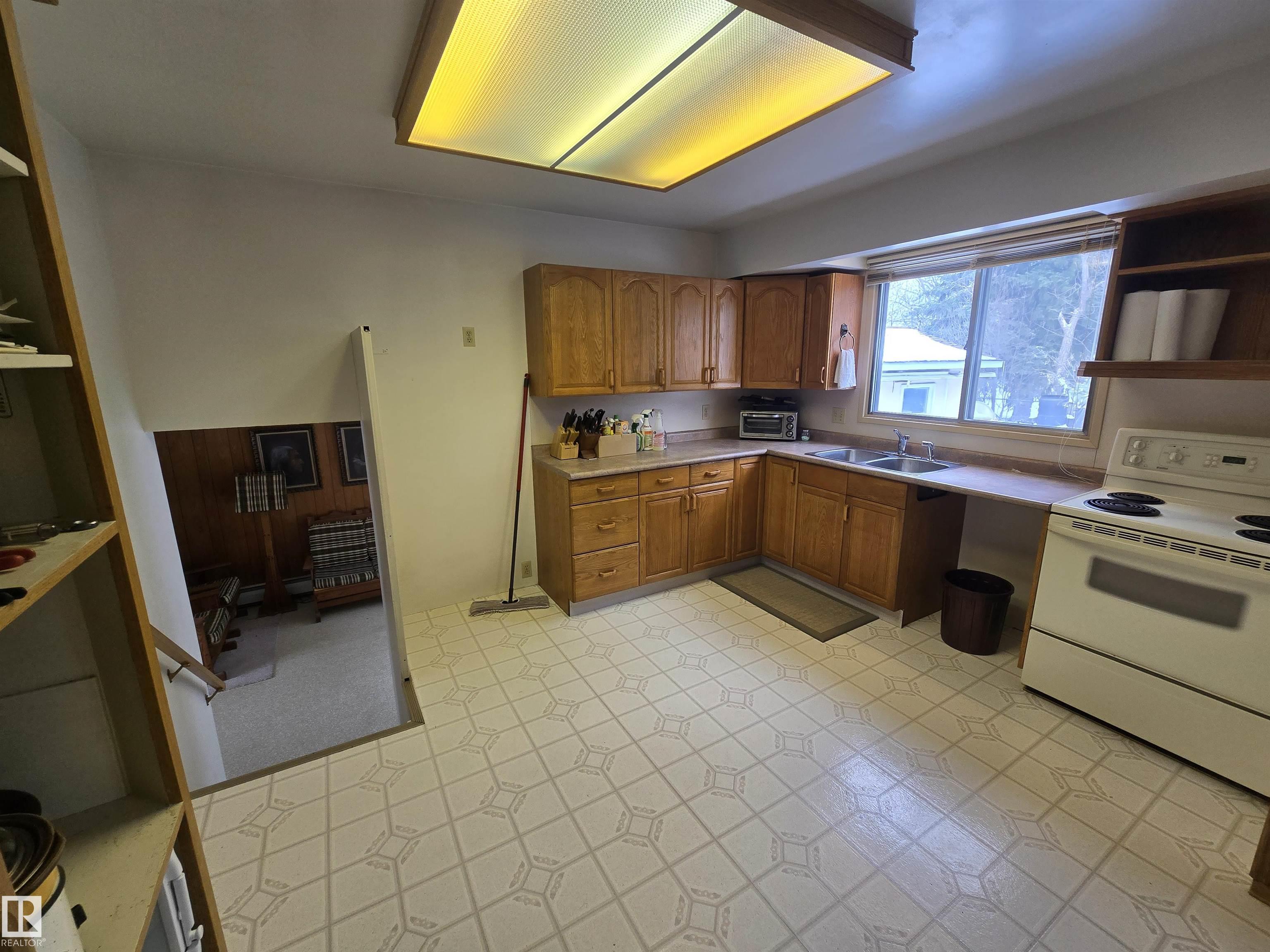 Photo 9 at 3415 81 Street NW, Richfield, Edmonton