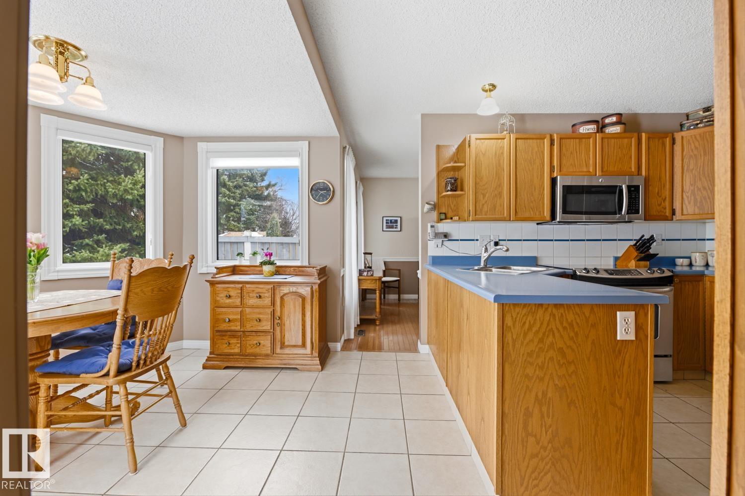 Photo 17 at 368 Ormsby Road W NW, Ormsby Place, Edmonton