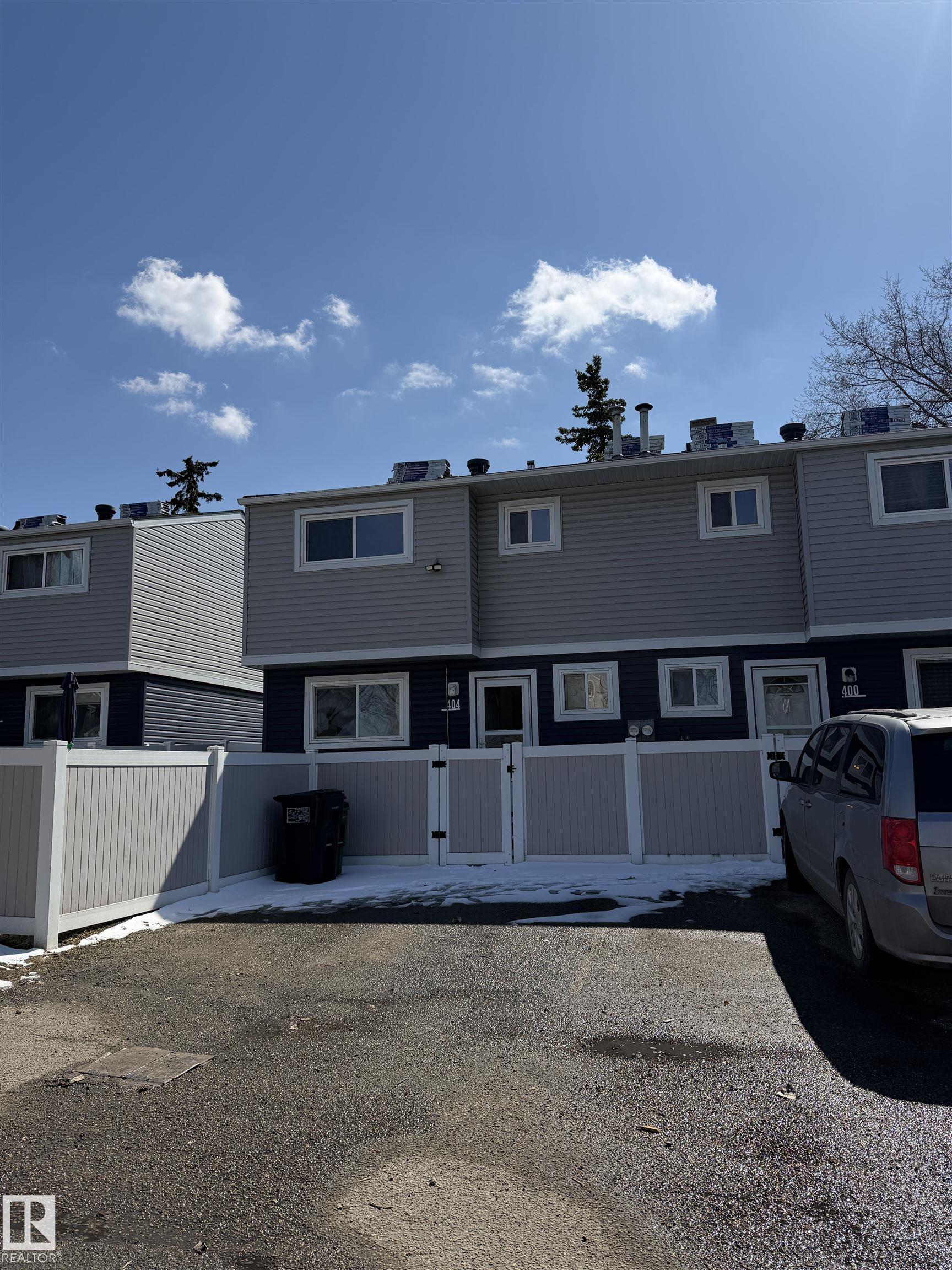 Photo 23 at 404 Hermitage Road NW, Homesteader, Edmonton