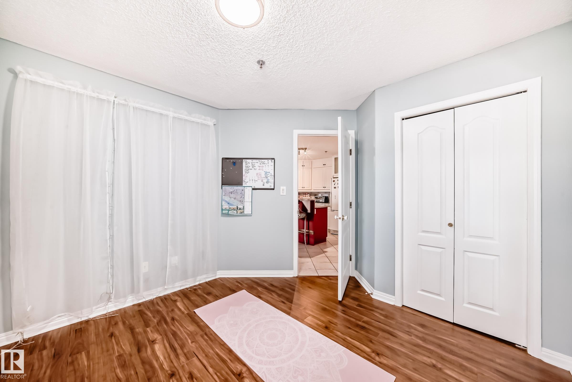 https://zimg.paragon.ice.com/ParagonImages/Property/PM/RAE/225397344/11/0/0/2ab187cf22515709e8256990db2c77c8/1/908d11ffe8870920d1e81e0a428f5e5c/225397344-03bff26d-f453-474c-9bfd-e1fd2f19e12e.JPG