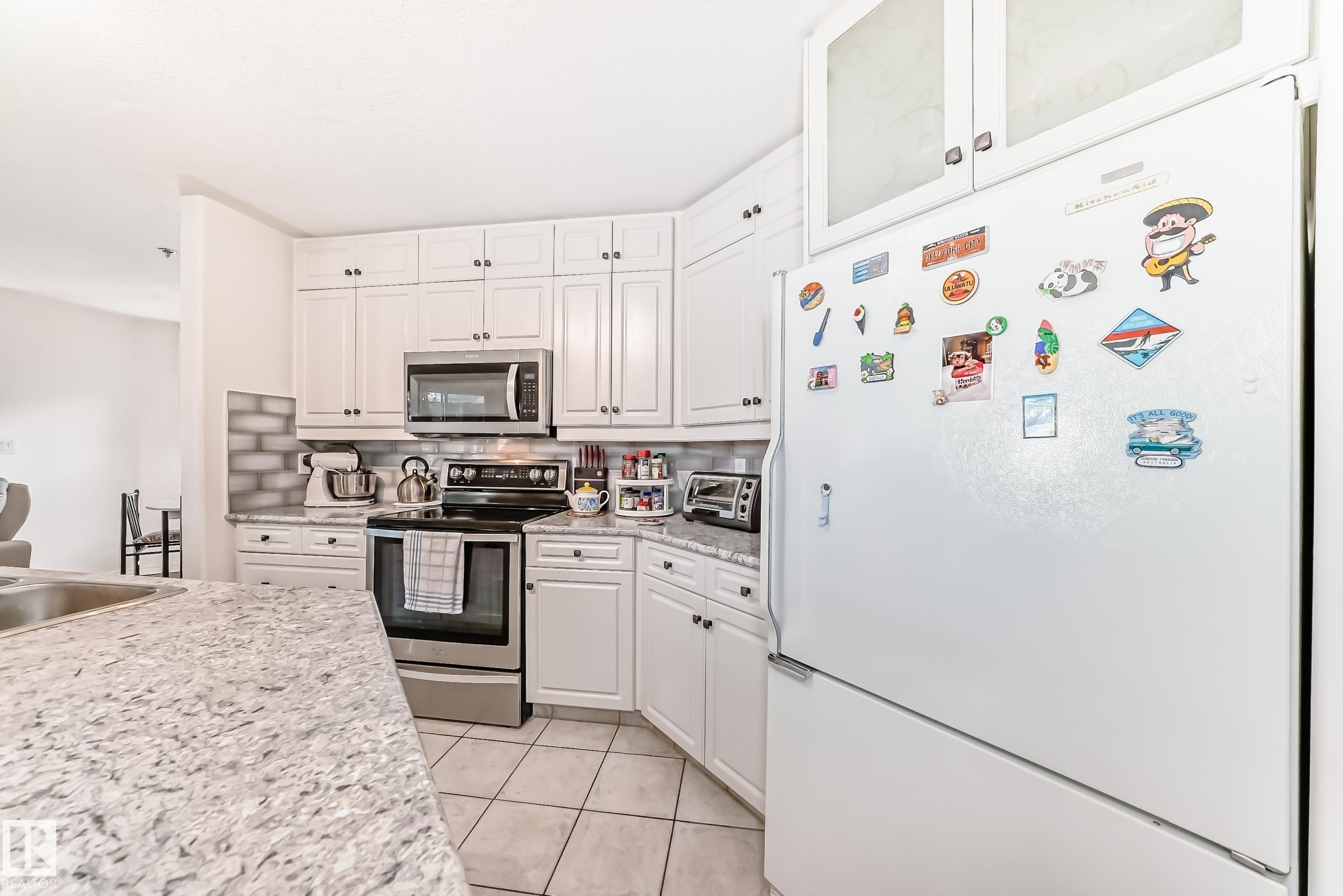 https://zimg.paragon.ice.com/ParagonImages/Property/PM/RAE/225397344/15/0/0/8fc53a0f82ed6561b3638e2aba4216f4/1/908d11ffe8870920d1e81e0a428f5e5c/225397344-c63492ae-77ec-4d57-9cc4-2f6e2d9ef3fe.JPG